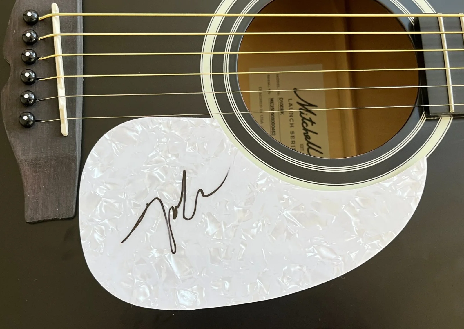 JUSTIN MOORE SIGNED AUTOGRAPH 41" ACOUSTIC GUITAR w/EXACT PROOF & COA, изображение 3