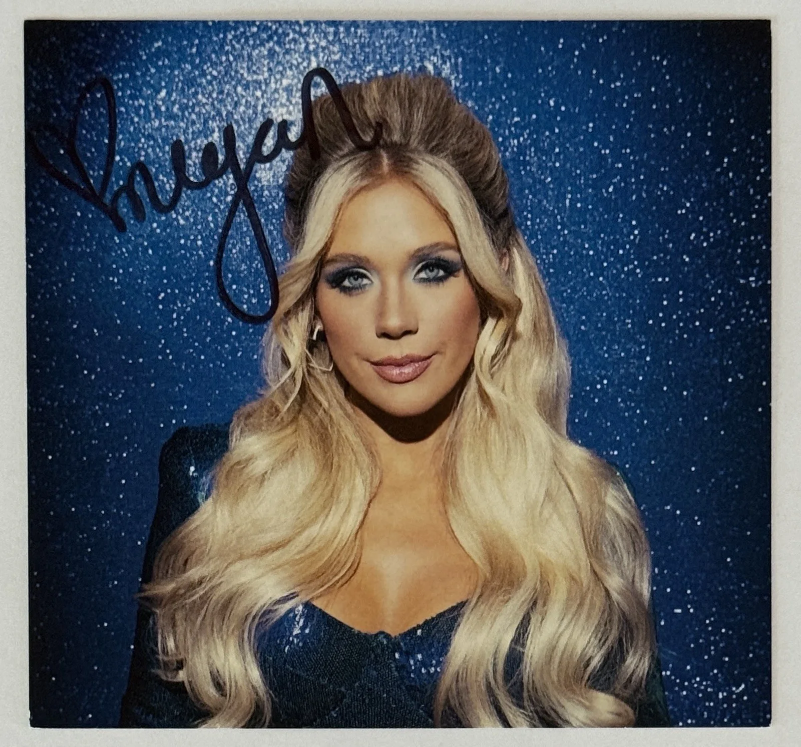 Megan Moroney AM I OKAY? AUTOGRAPH SIGNED Cover Photo Card & CD Beckett BAS COA, изображение 4
