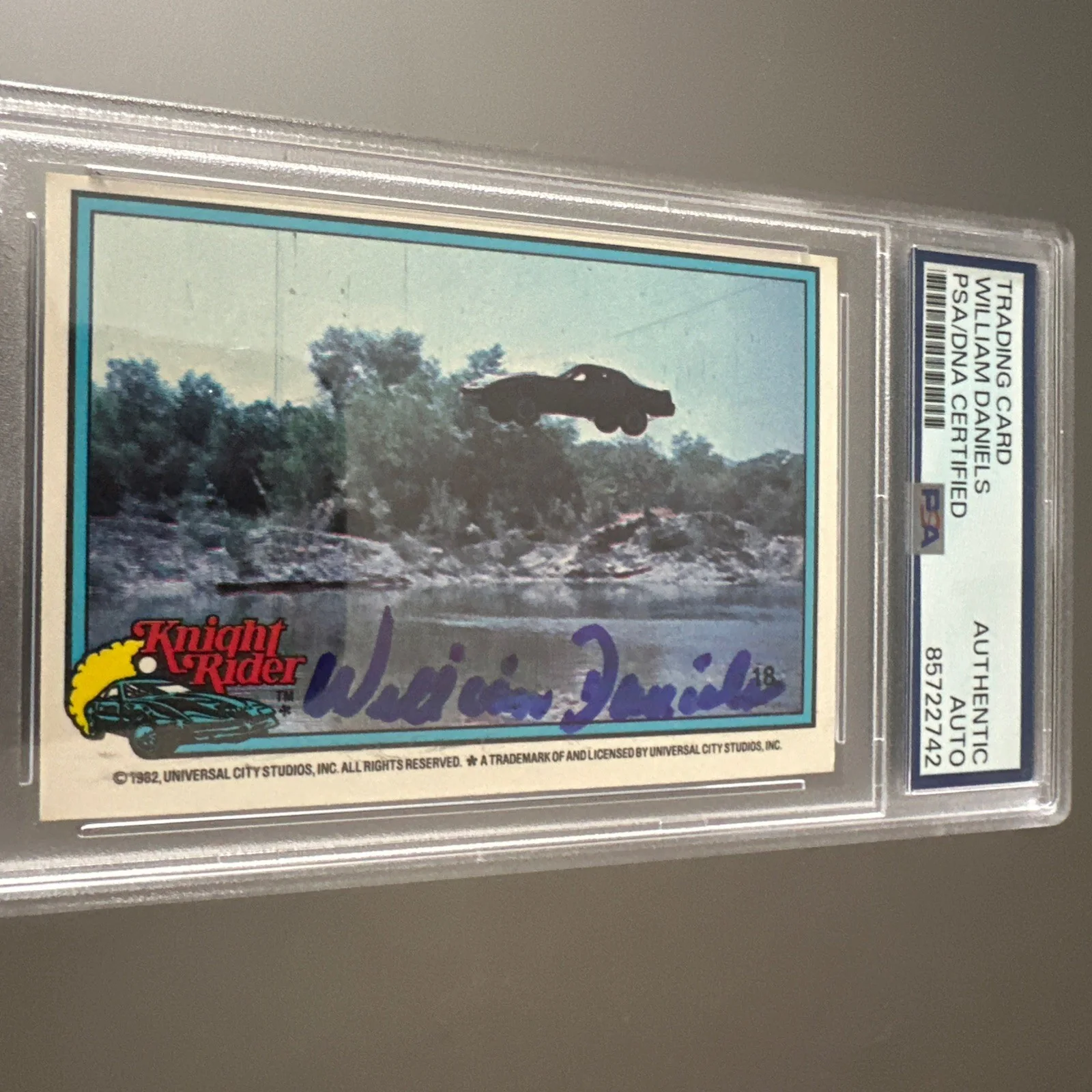 WILLIAM DANIELS — WILLIAM DANIELS SIGNED KNIGHT RIDER DONRUSS CARD KITT PSA Slab Autograph Auto