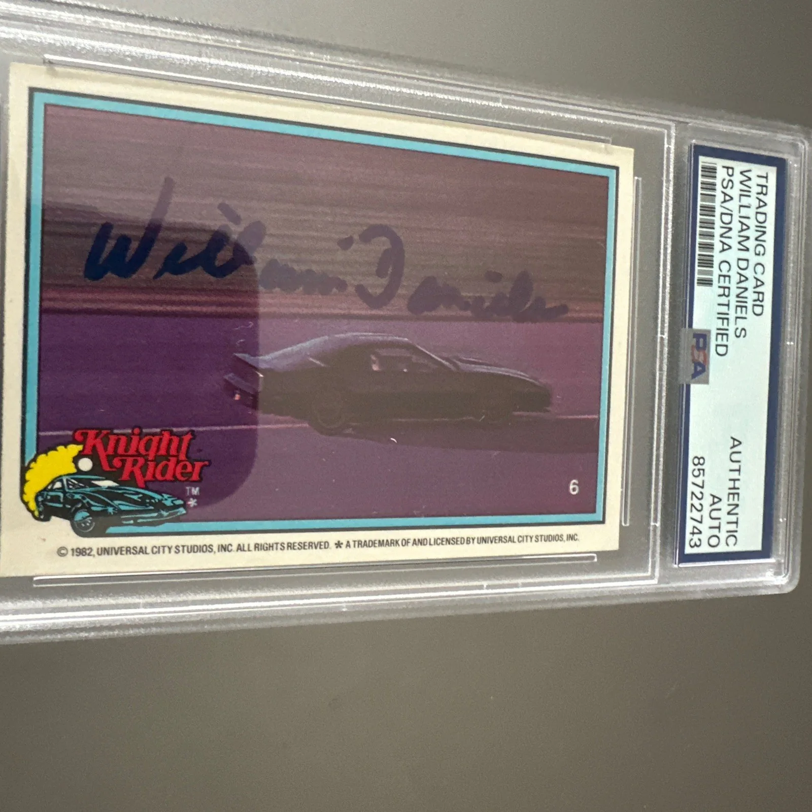 WILLIAM DANIELS — WILLIAM DANIELS SIGNED KNIGHT RIDER DONRUSS CARD KITT PSA Slab Autograph Auto, image 2
