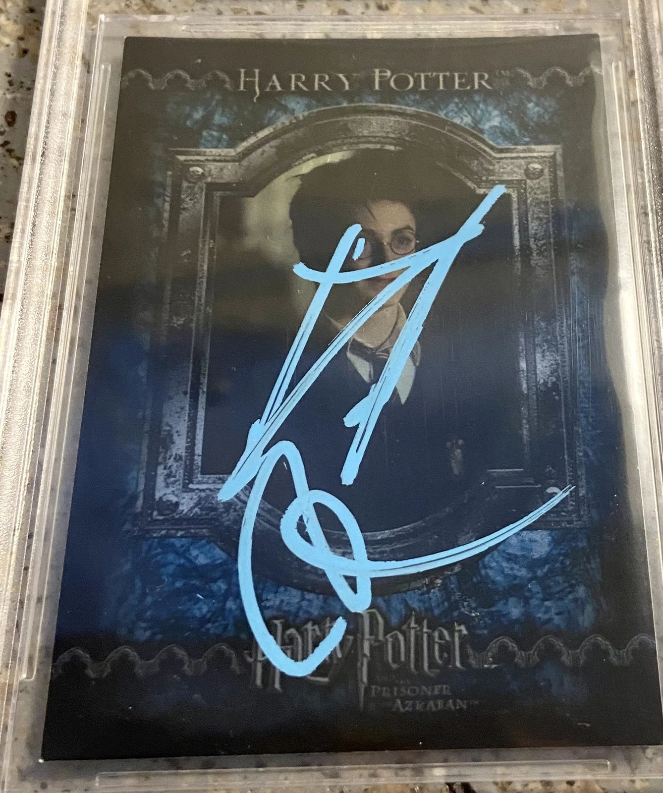 Daniel Radcliffe — RARE! Daniel Radcliffe SIGNED 2004 Harry Potter UK Retail Foil Card #F1- BGS COA, изображение 2