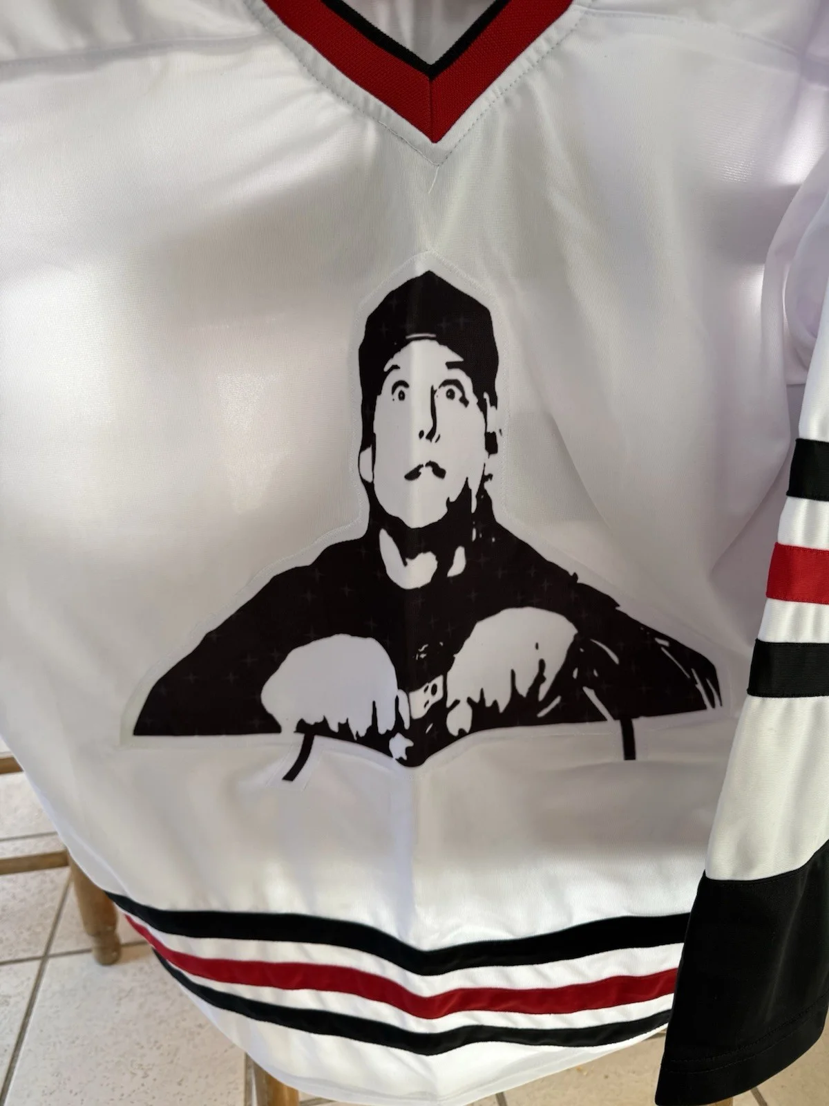 Chevy Chase — Chevy Chase Signed Custom Christmas Vacation Jersey XL Beckett Clark Griswold, image 2