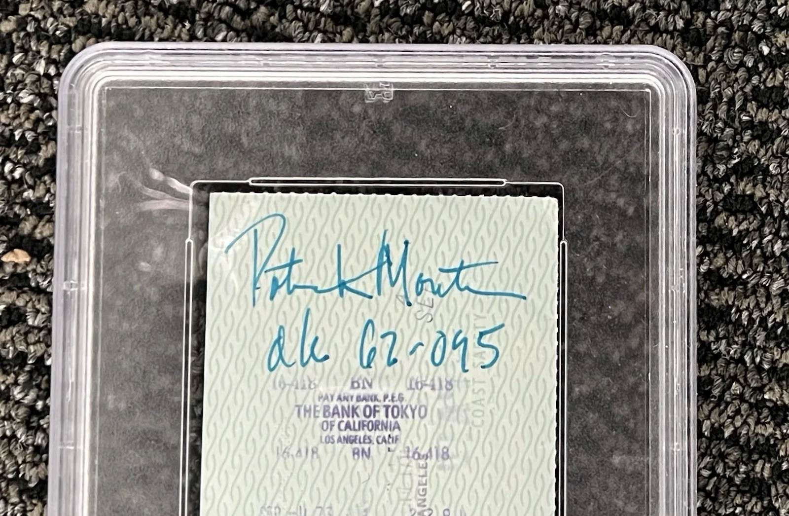 Pat Morita — 1973 Pat Morita Signed Bank Check *Karate Kid* PSA Slabbed! Rare, изображение 2