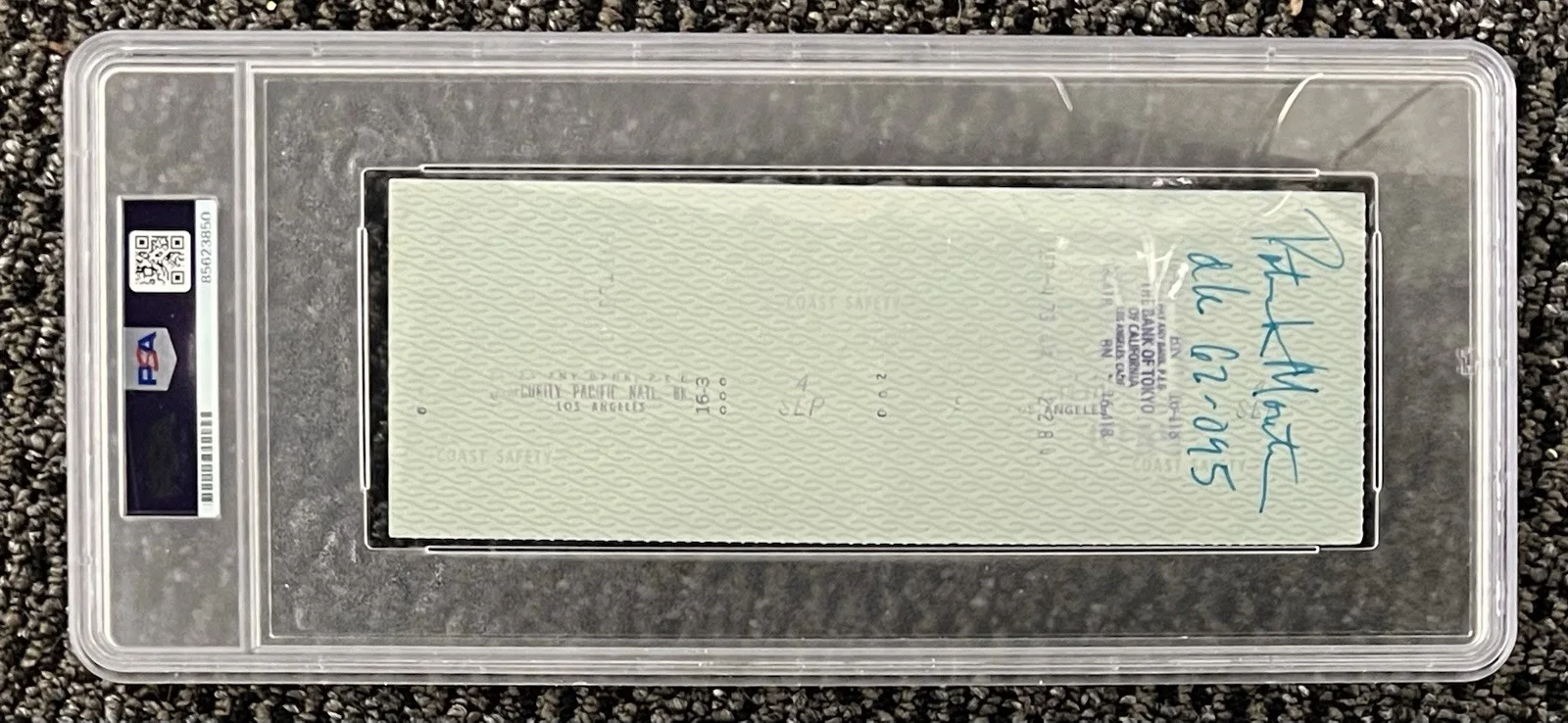 Pat Morita — 1973 Pat Morita Signed Bank Check *Karate Kid* PSA Slabbed! Rare, изображение 3