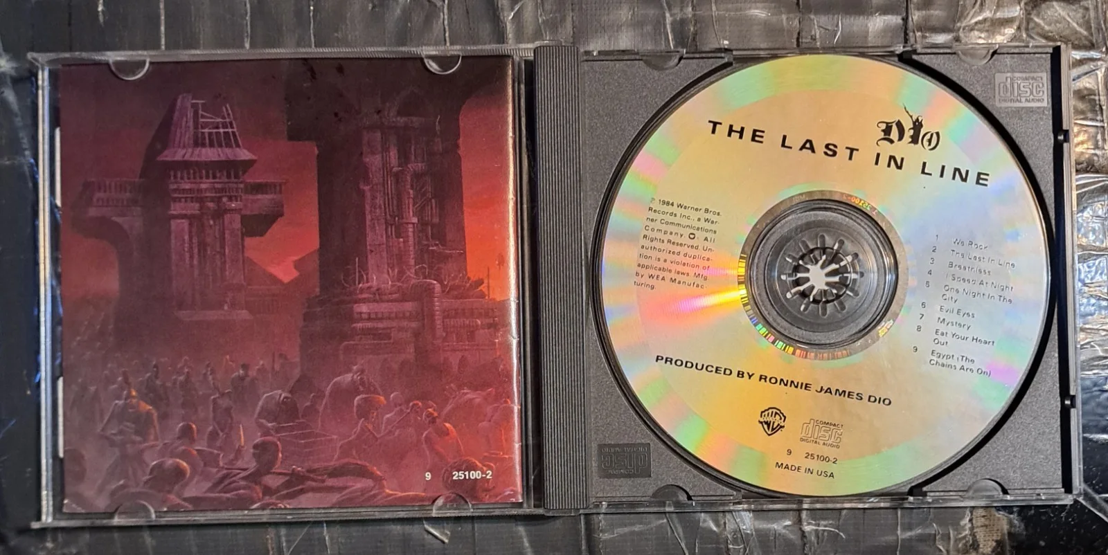 Dio - The Last In Line CD - Autographed/Signed By Ronnie James Dio & Band, изображение 3