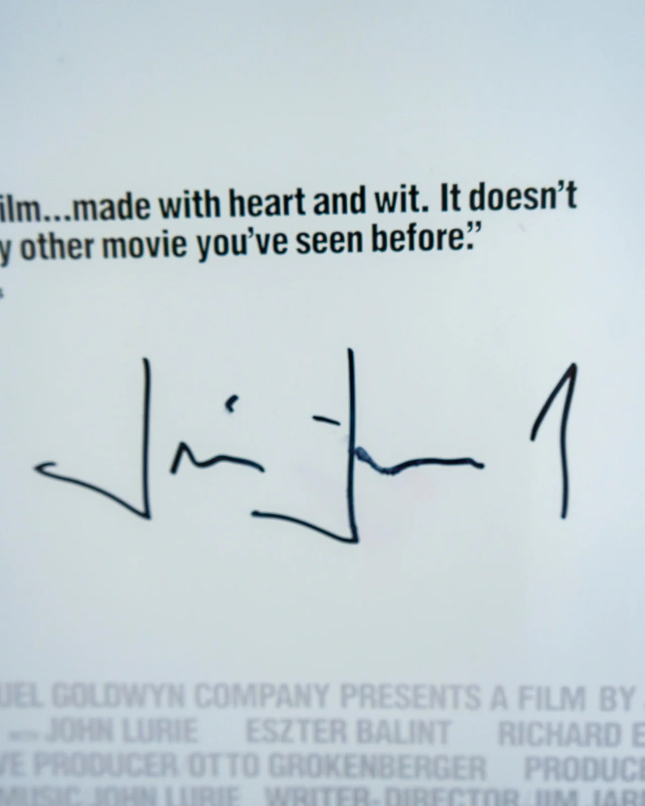 Jim Jarmusch — Jim Jarmusch Director Signed STRANGER THAN PARADISE 12x18 Photo Poster JSA, изображение 2