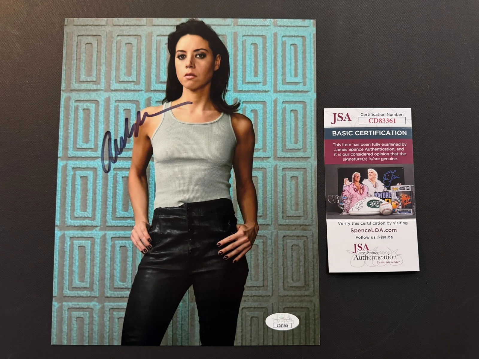 Aubrey Plaza — Aubrey Plaza Hot! autographed signed classic sexy 8x10 photo JSA Spence coa