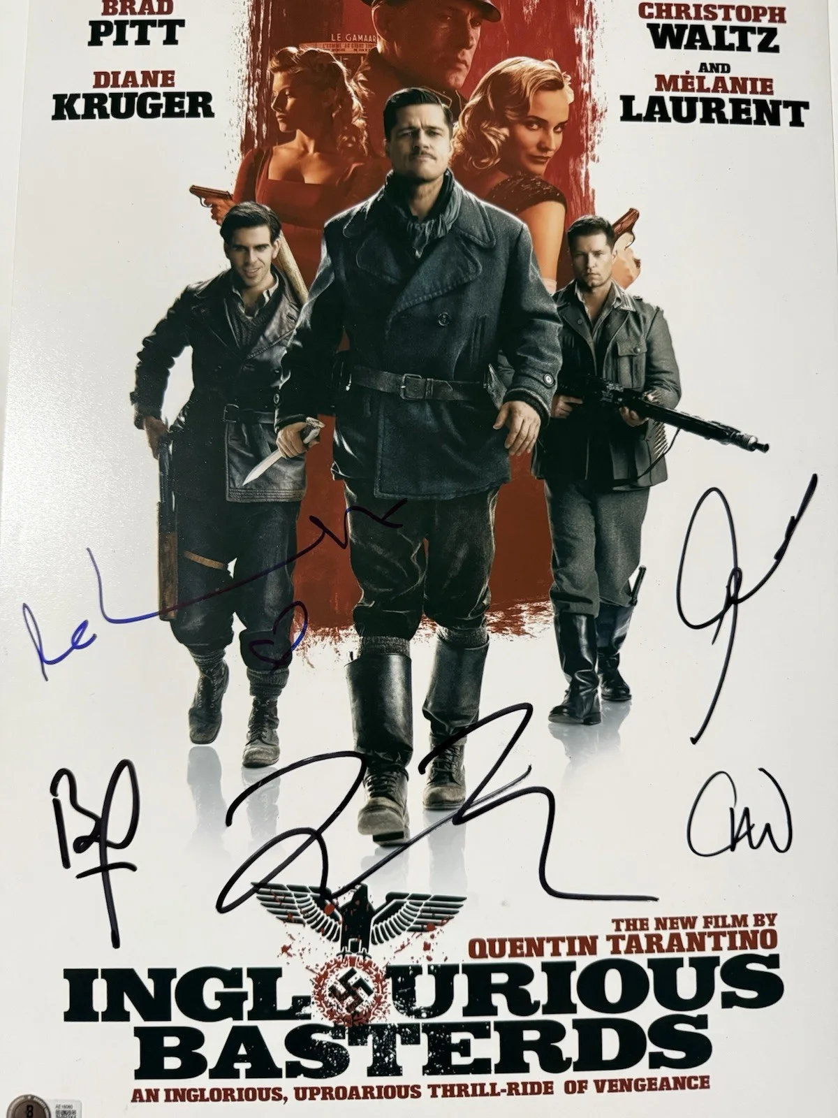 Brad Pitt, Quentin Tarantino — BRAD PITT QUENTIN TARANTINO+3 SIGNED INGLORIOUS BASTARDS AUTOGRAPH 12x18 BAS LOA, изображение 2