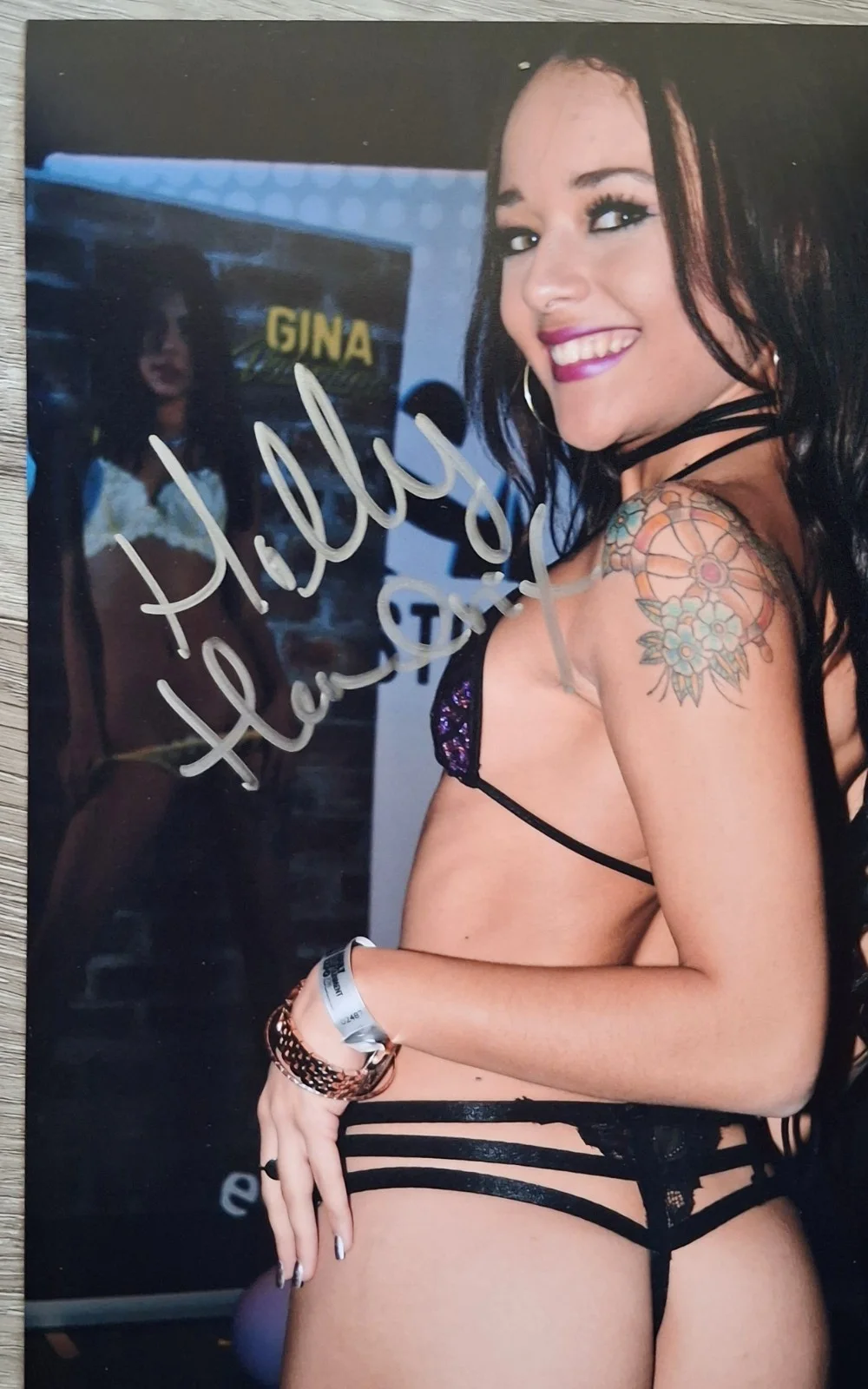 Holly Hendrix Signed 8x12" Original PHOTO #3 - Peachy, image 2