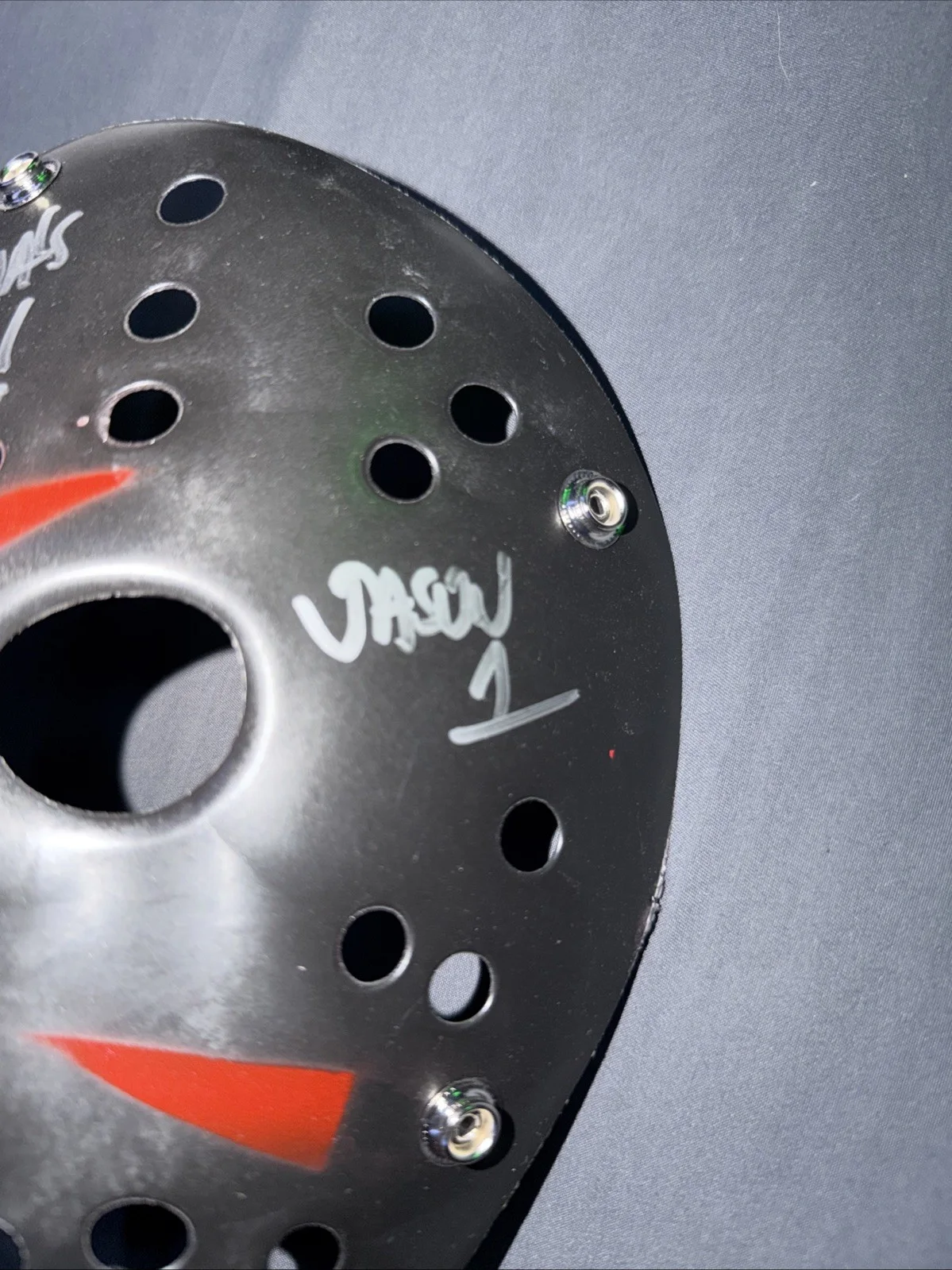Ari Lehman — Ari Lehman Signed & Inscribed Jason Voorhees Mask “Mama’s Boy!” Jason 1 JSA, image 4