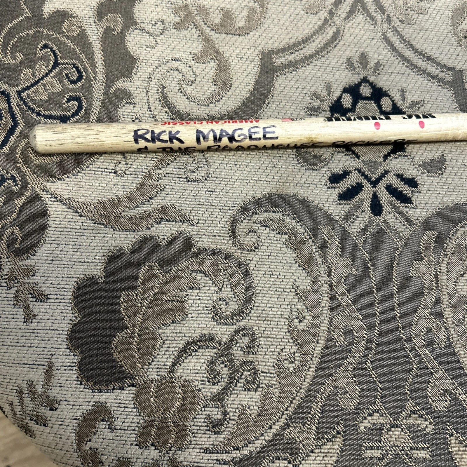 RICK MAGEE AND THE ROADHOUSE ROCKERS AUTOGRAPHED DRUM STICK JACKSON HOLE SALOON, image 2