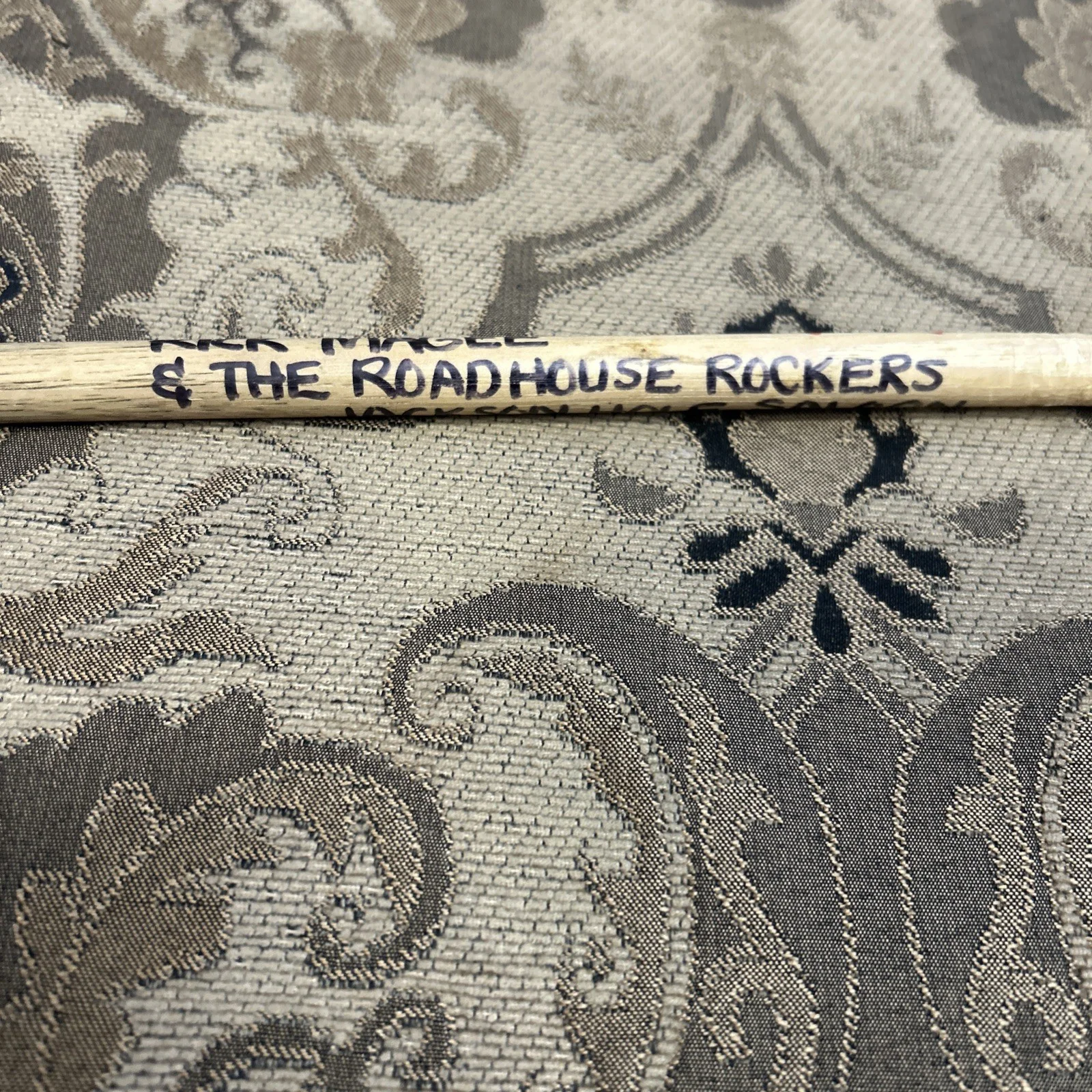 RICK MAGEE AND THE ROADHOUSE ROCKERS AUTOGRAPHED DRUM STICK JACKSON HOLE SALOON, image 3