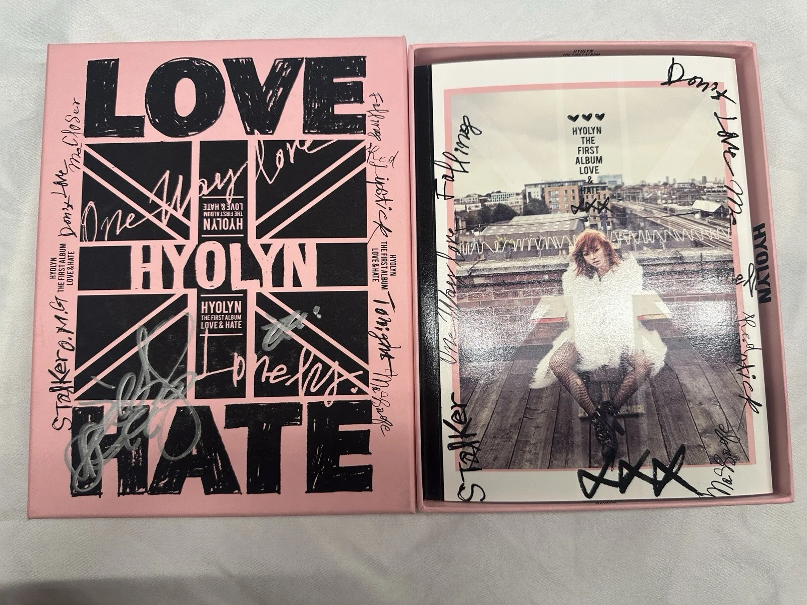 Signed Hyolyn Sistar Love and Hate Album Great Condition, image 5