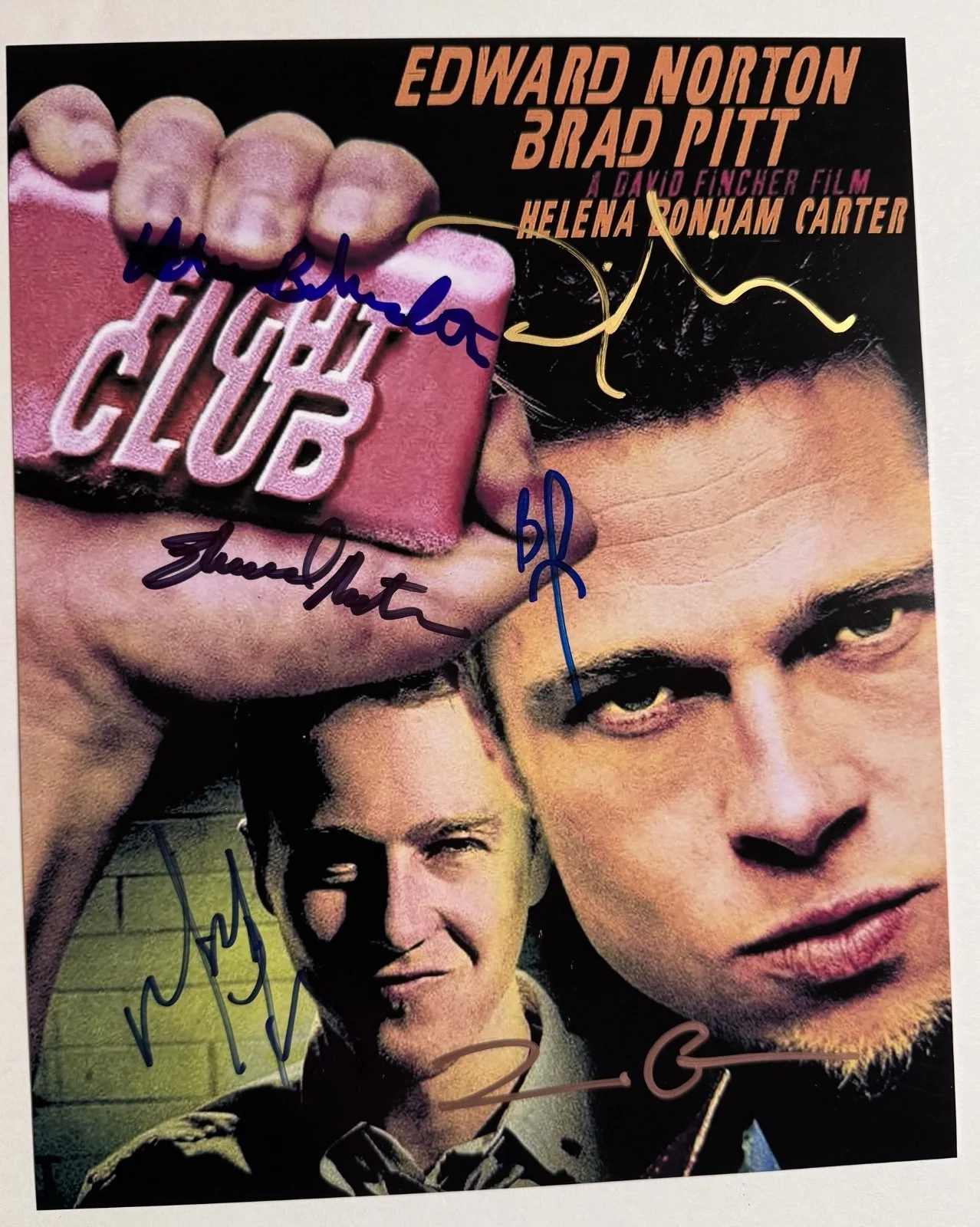 Brad Pitt — FIGHT CLUB 8x10 photo cast signed by BRAD PITT ED NORTON DAVID FINCHER & more