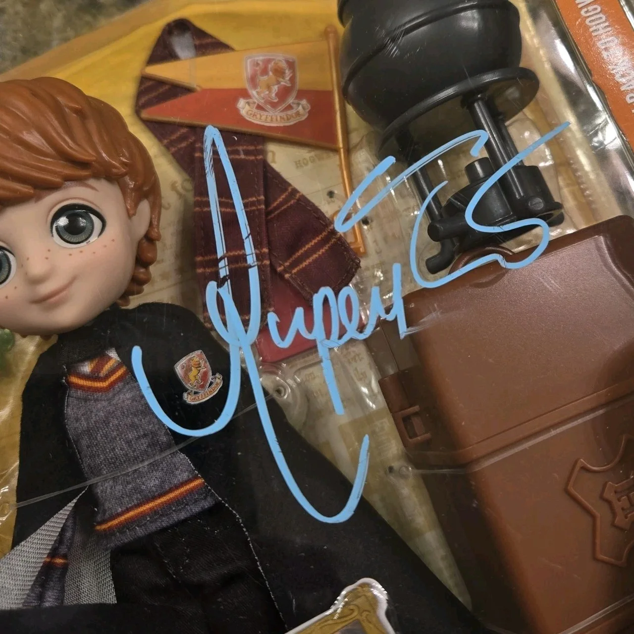 SIGNED Rupert Grint Harry Potter Ron Weasley Action Figure Auto w COA JK Rowling, изображение 2