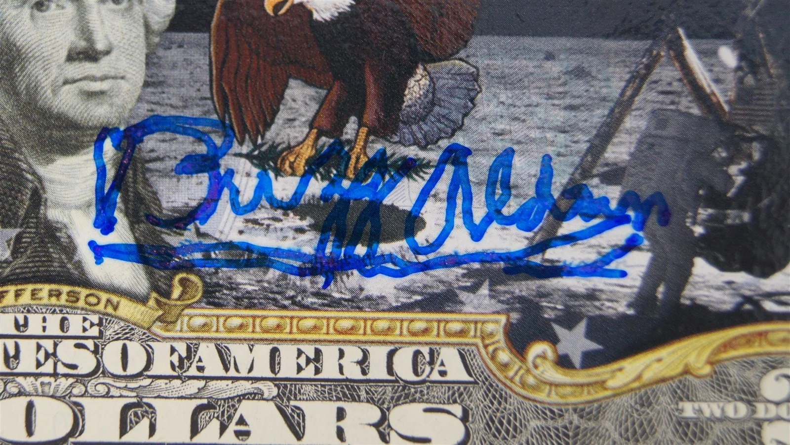 Buzz Aldren — BUZZ ALDRIN Autographed Apollo XI Moon Landing 50th Uncirculated $2 Bill PSA/DNA, image 3