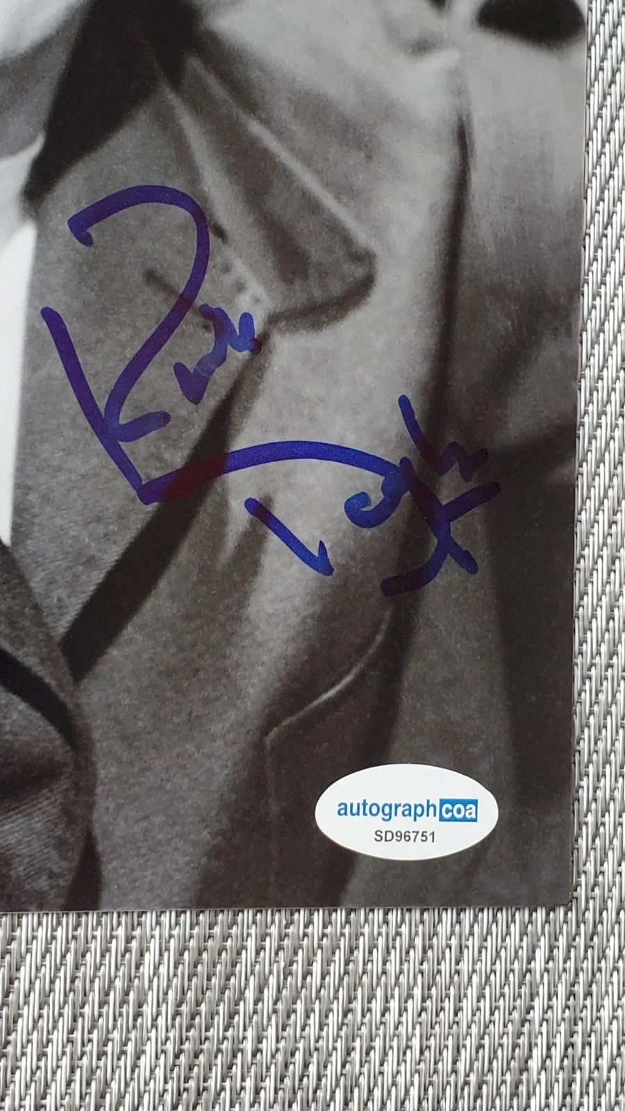Kirk Douglas — Kirk Douglas Signed Autographed 8x10 Portrait Photo ACOA, изображение 2