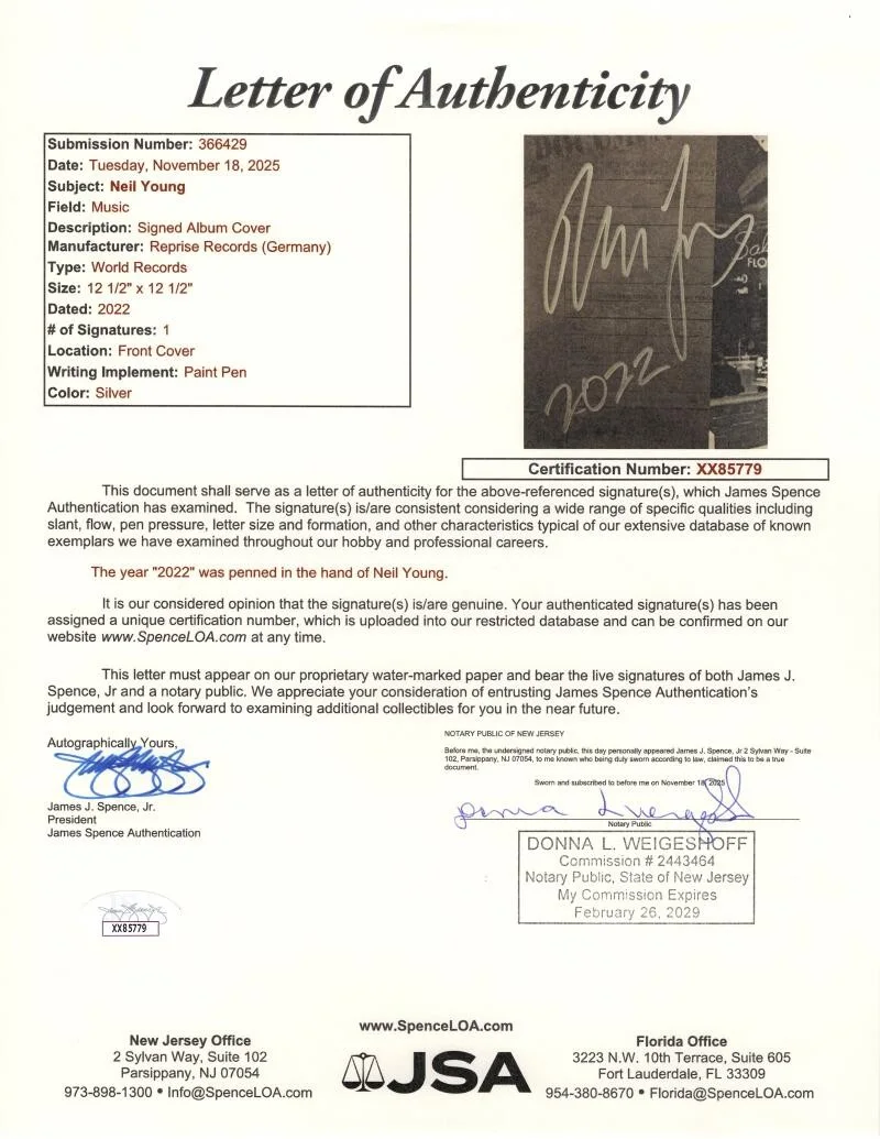Neil Young — Neil Young Crazy Horse Signed Autograph Album Vinyl Record LP - World Record JSA, изображение 3