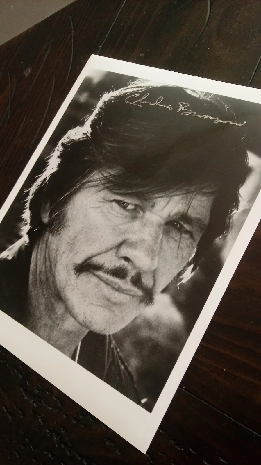 CHARLES BRONSON — SIGNED Charles Bronson DEATH WISH The Great Escape AUTOGRAPHED Photo ICONIC STAR, image 2