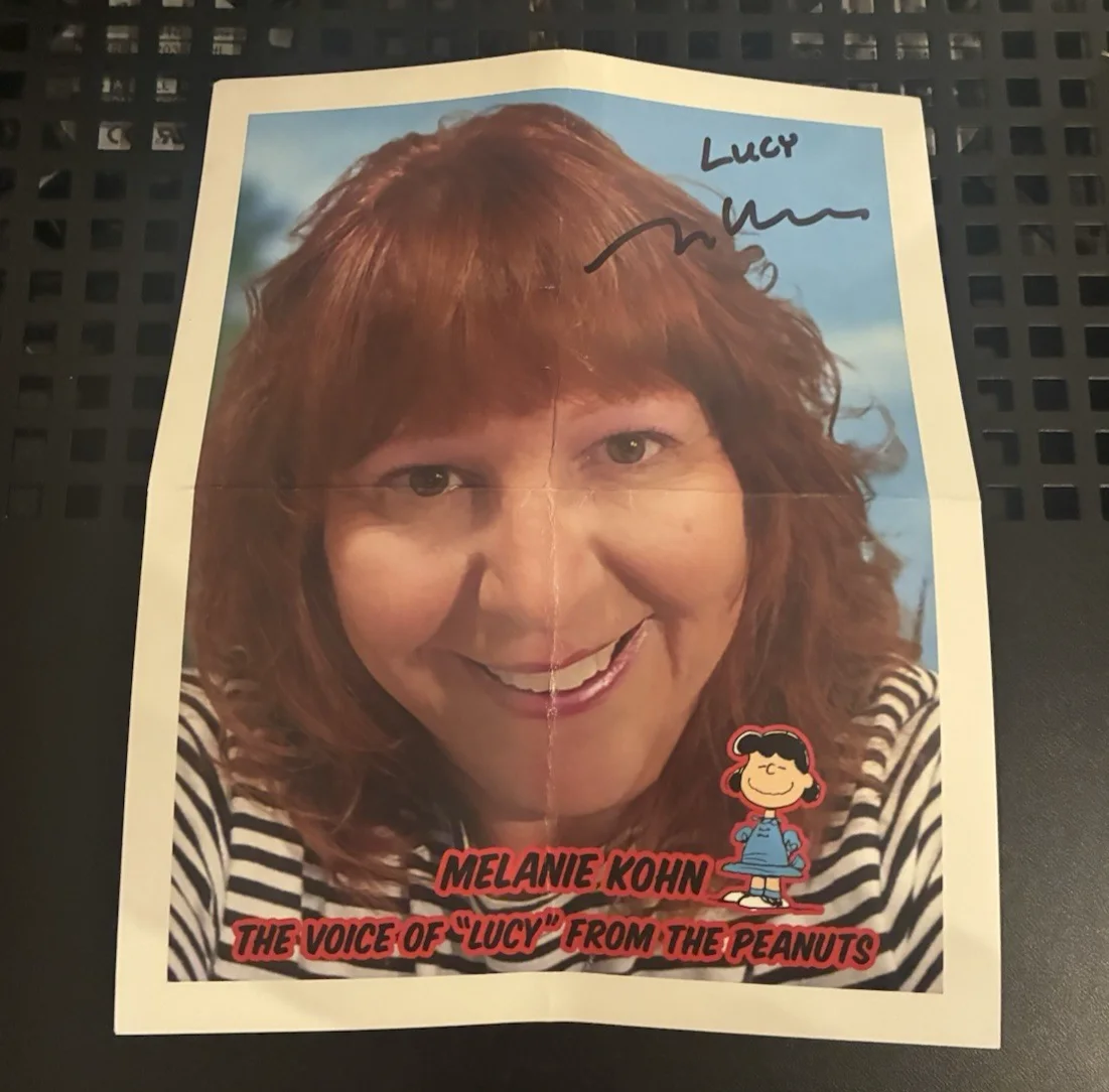 Melanie Kohn — Melanie Kohn Voice Actor of Lucy From The Peanuts 8x10 SIGNED AUTO Photo Creased