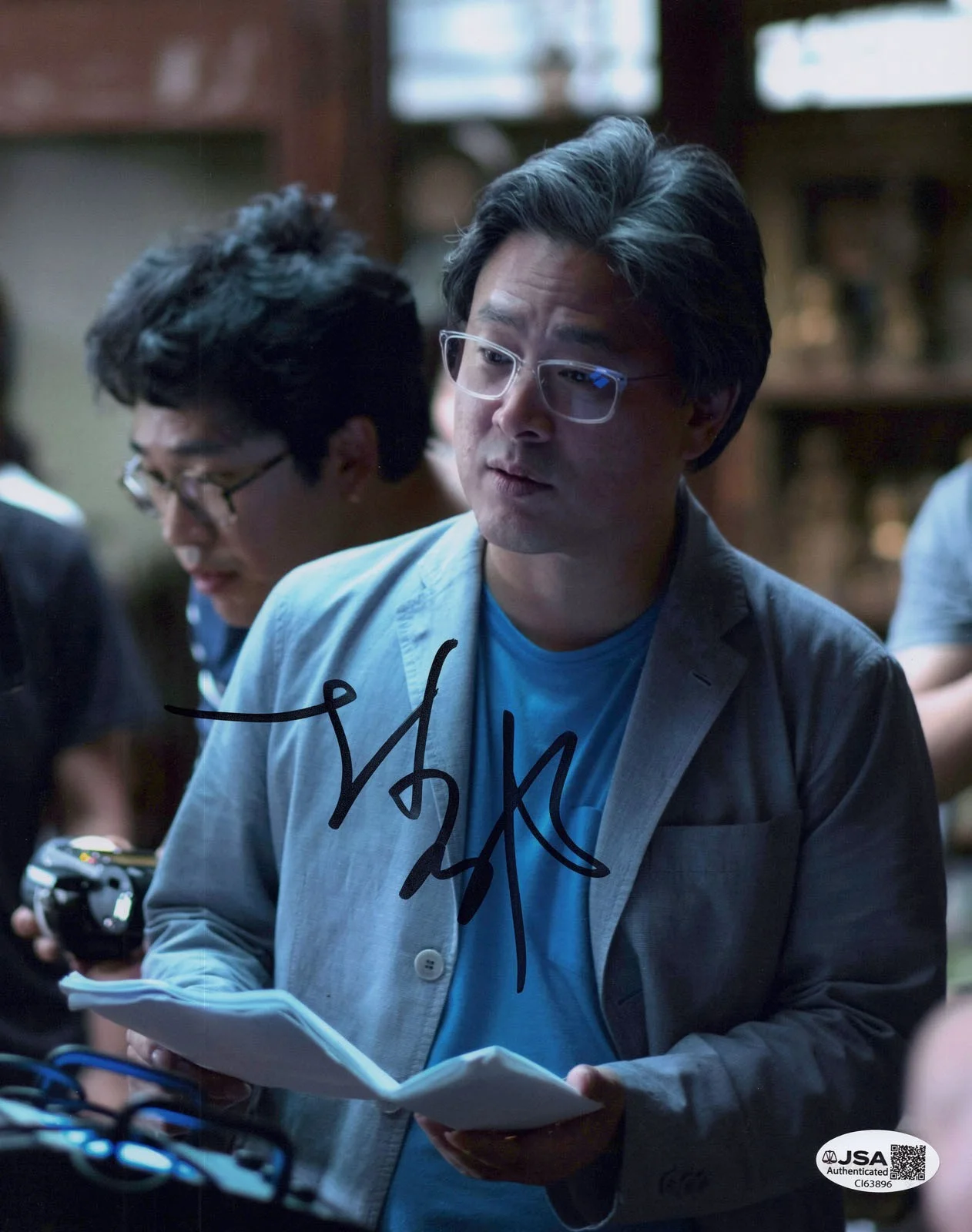 PARK CHAN-WOOK — Park Chan-Wook signed 8x10 Photo NO OTHER CHOICE k Oldboy PROOF Director JSA COA, изображение 4