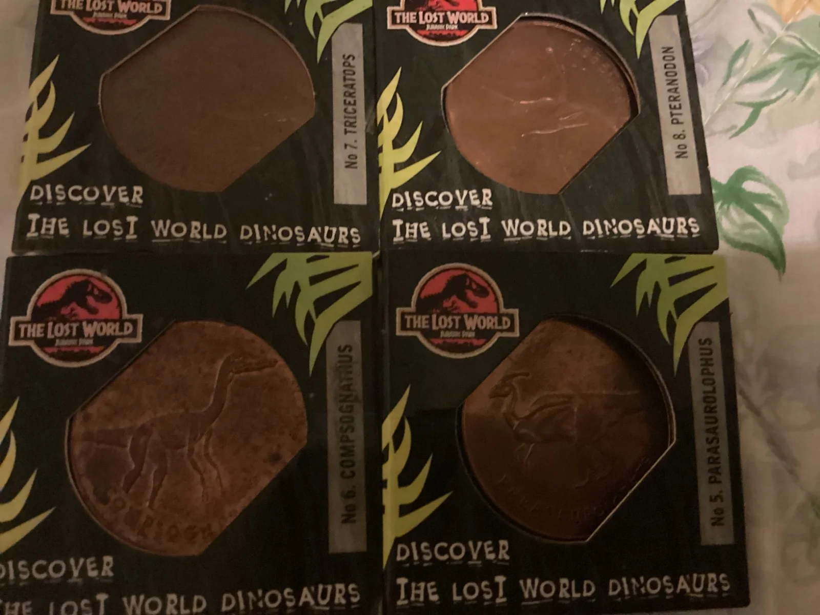 TETLEY THE LOST WORLD JURASSIC PARK COINS COMPLETE SET OF 8 IN ORIGINAL CASES, изображение 4
