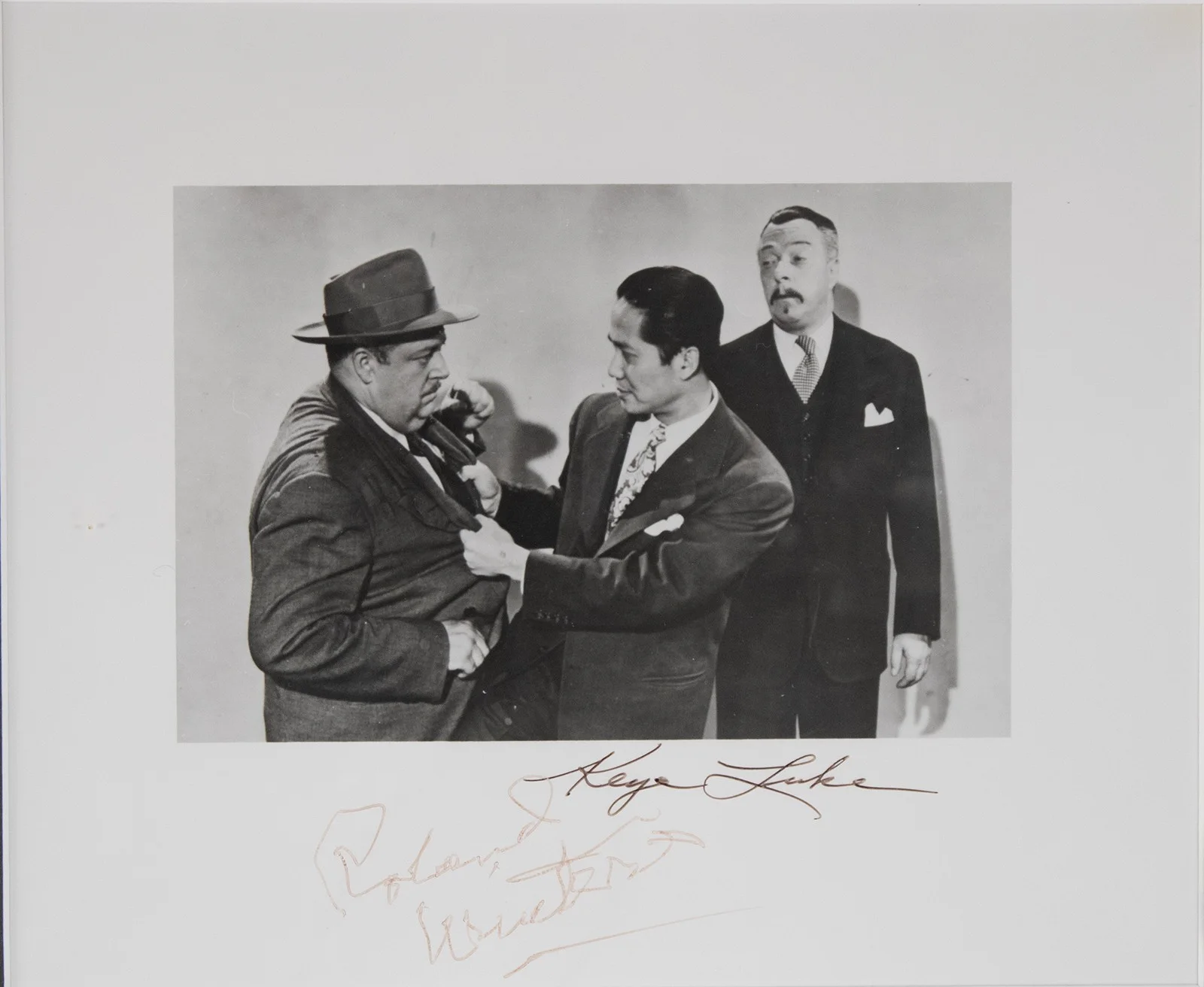 Roland Winters, Keye Luke — ROLAND WINTERS - AUTOGRAPHED SIGNED PHOTOGRAPH CO-SIGNED BY: KEYE LUKE, изображение 2
