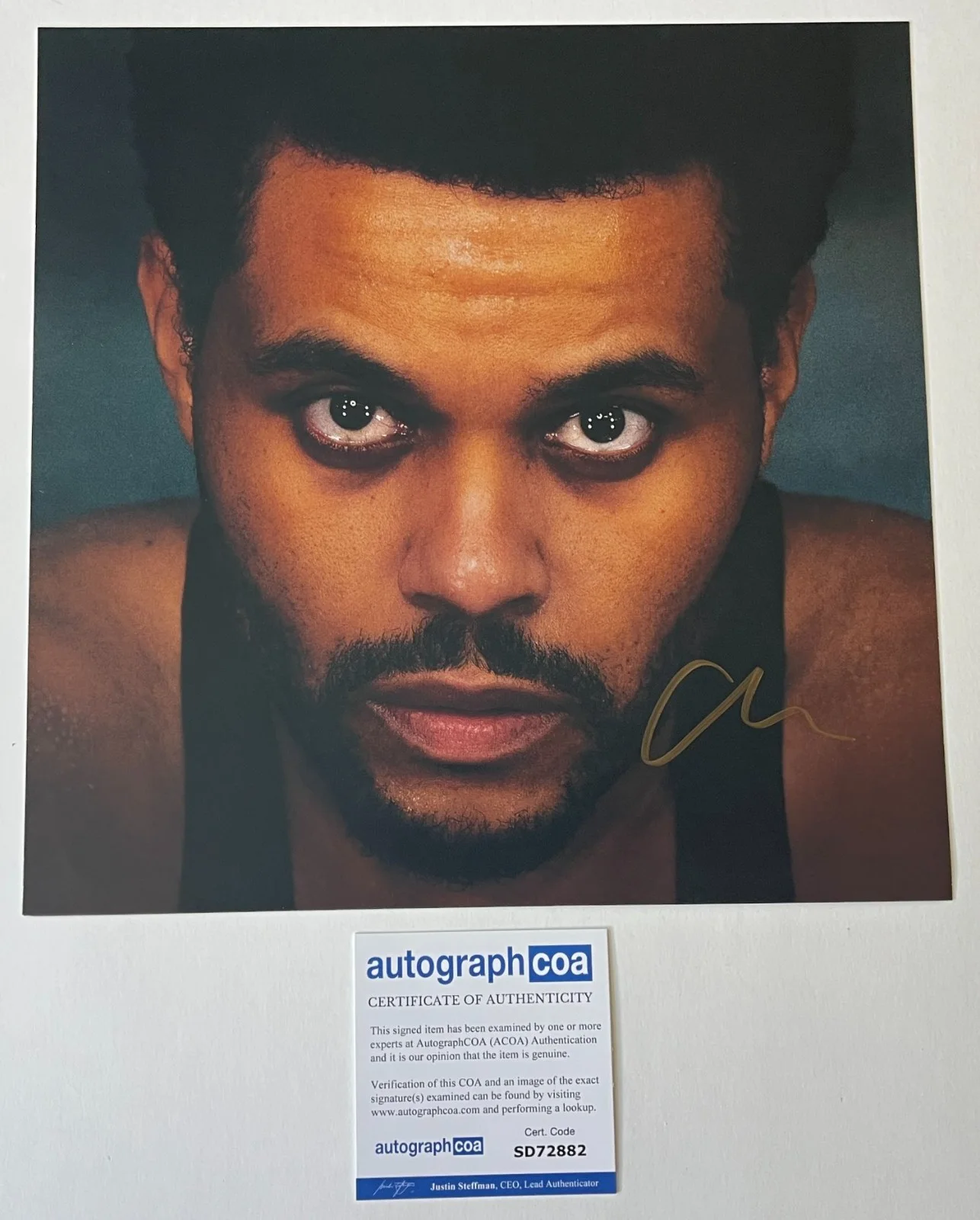 THE WEEKND SIGNED HURRY UP TOMORROW ALBUM FLAT w/ VINYL RECORD & AUTOGRAPH COA, image 2