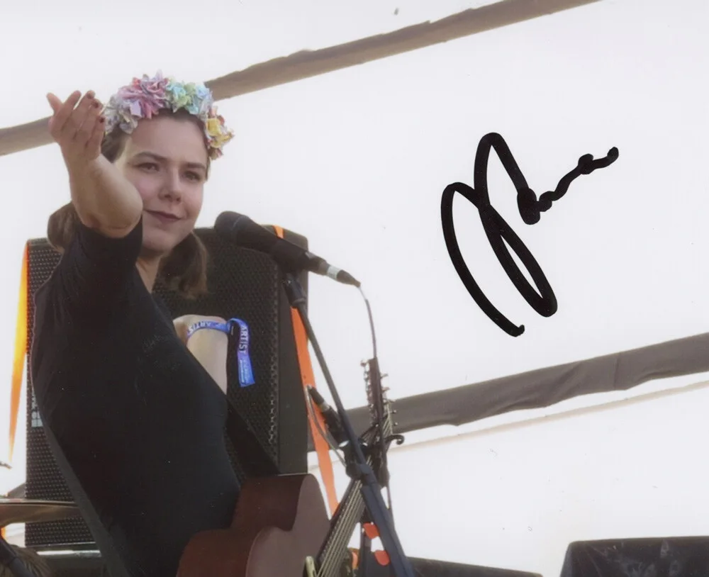NANNA BRYNDIS HILMARSDOTTIR — Nanna Bryndis Hilmarsdottir signed "OF MONSTERS AND MEN" 8x10 Photo e ACOA COA, image 4