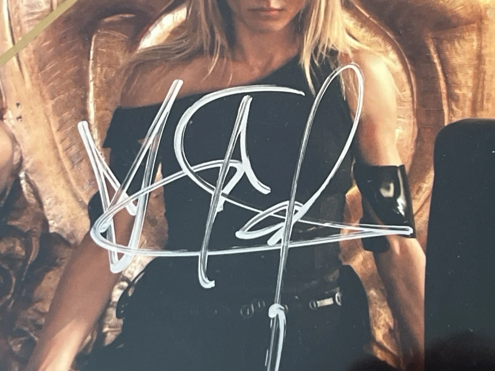 Cameron Diaz, Lucy Lui, Drew Barrymore — Charlie’s Angels Triple Signed Photo Liu Diaz Barrymore Autograph, image 3