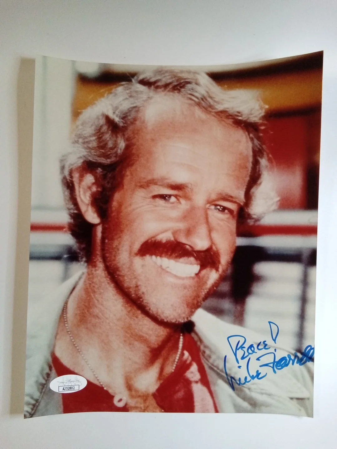 Mike Farrell — Mike Farrell MASH Signed 8x10 Photo Autograph JSA COA TV Actor Star-1 #, изображение 2