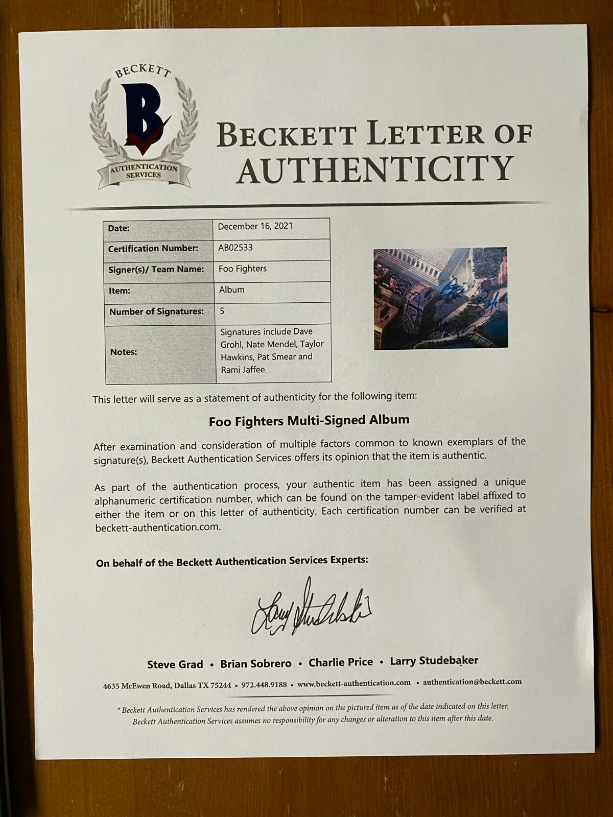 FOO FIGHTERS SIGNED SONIC HIGHWAYS LP ALBUM AUTOGRAPH BAS COA DAVE GROHL +4 B, image 3