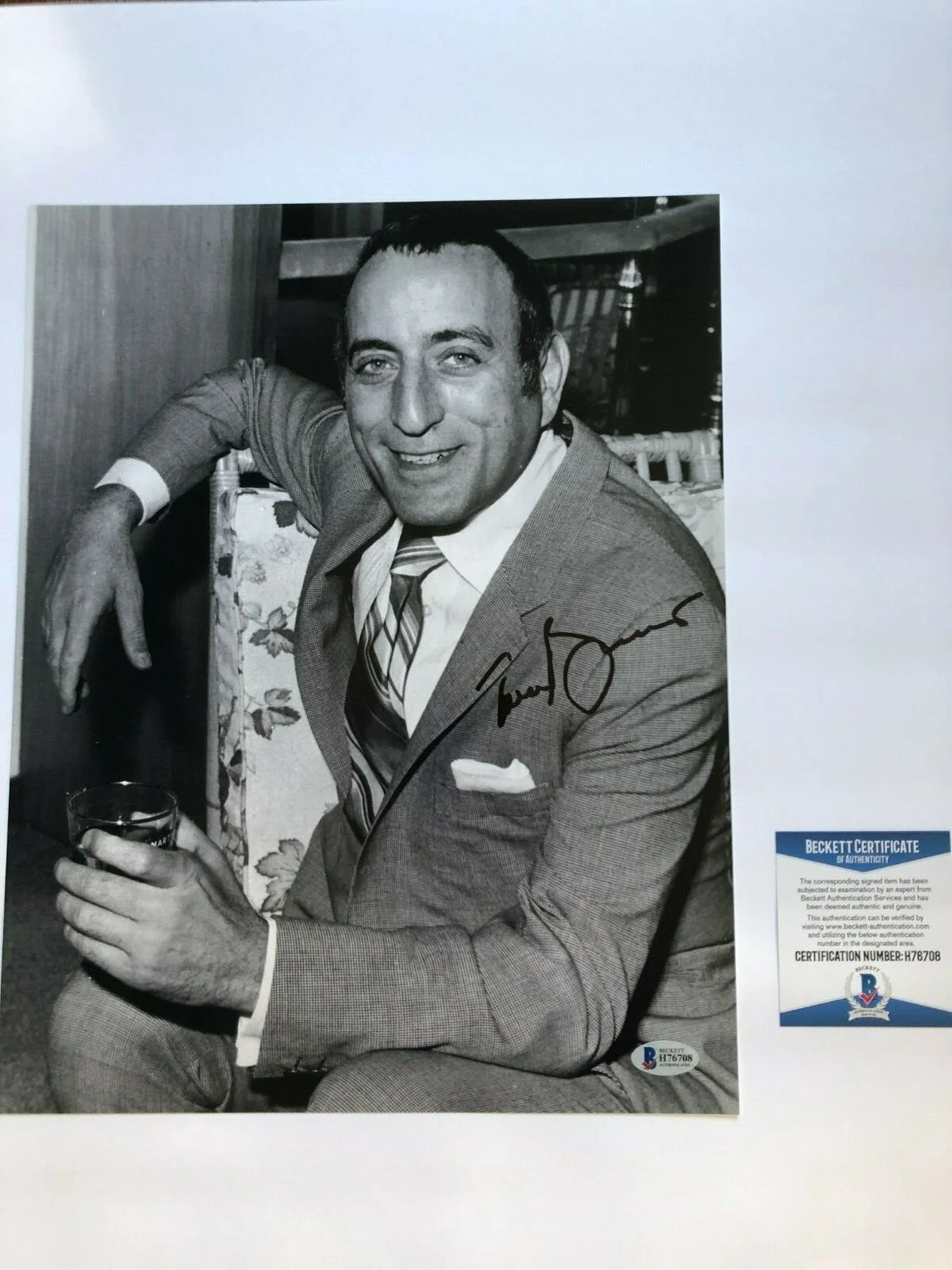 TONY BENNETT SIGNED MUSIC LEGEND 11X14 PHOTO AUTOGRAPH BAS COA LADY GAGA DUETS, изображение 2