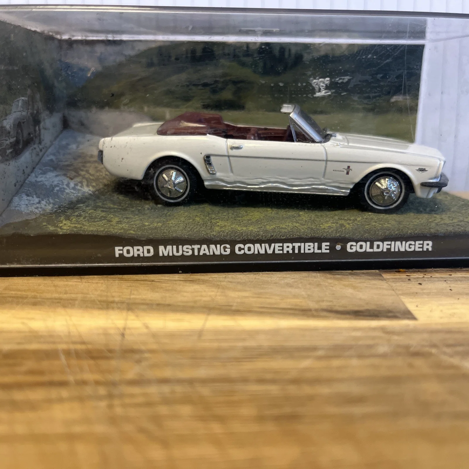 3x James Bond Collectible Cars from 2012 magazine collection, изображение 5