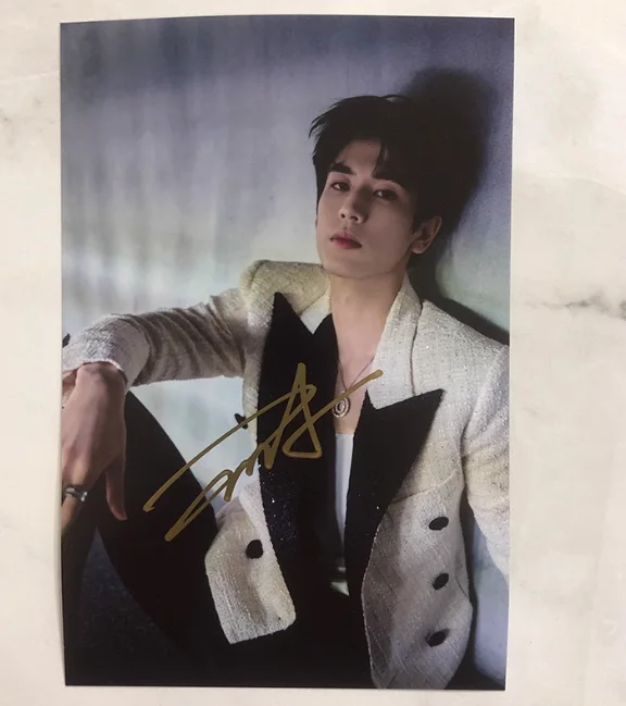 Zhang Linghe 张凌赫 6inch signature photo, изображение 5