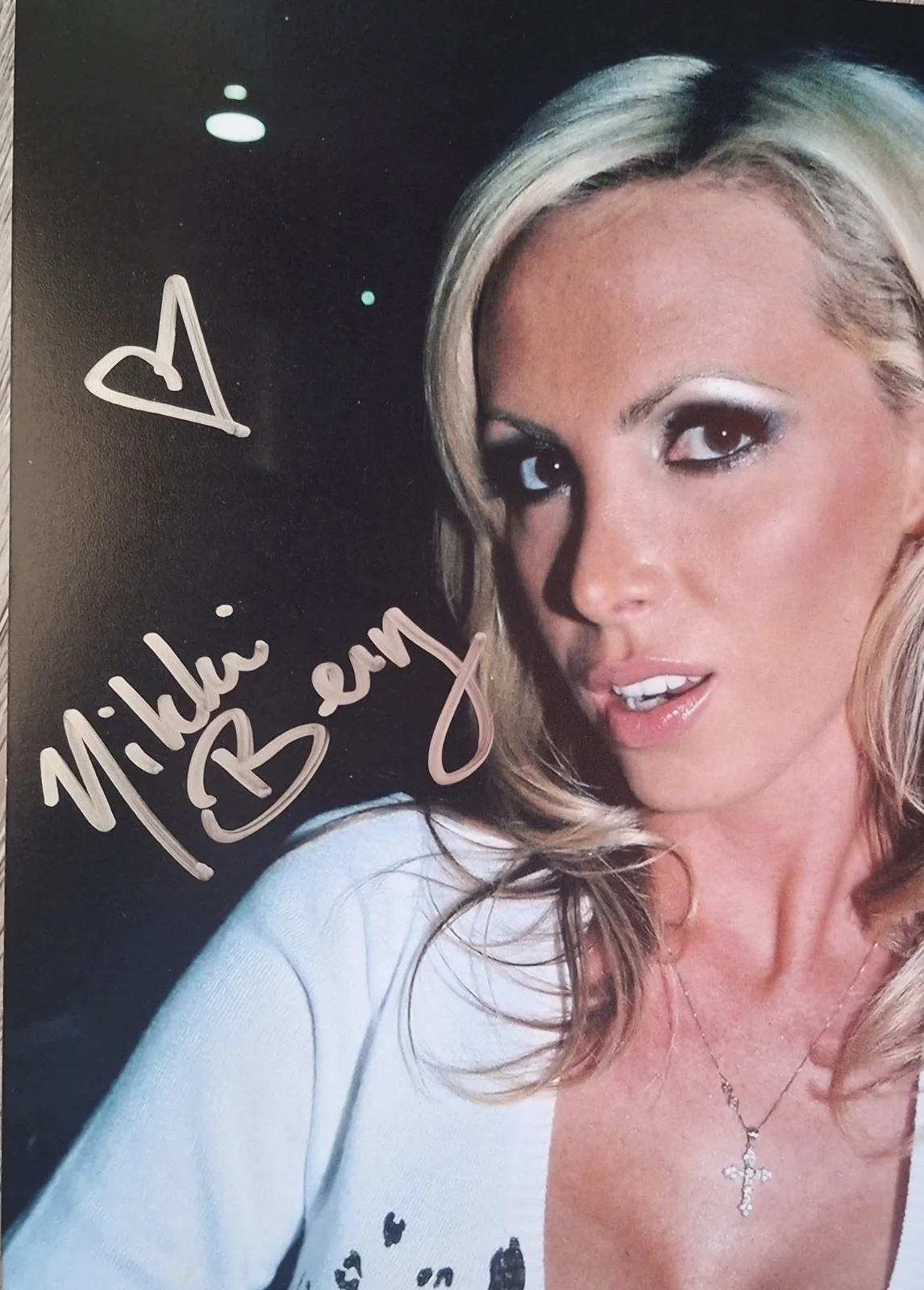 Nikki BENZ Signed 8x12" Original PHOTO #2 - Serious Cleavage, изображение 2