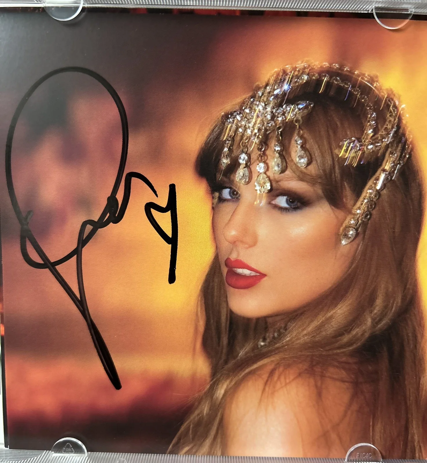 Taylor Swift The Life of a Showgirl CD Signed Autographed Photos Complete Set!, изображение 4