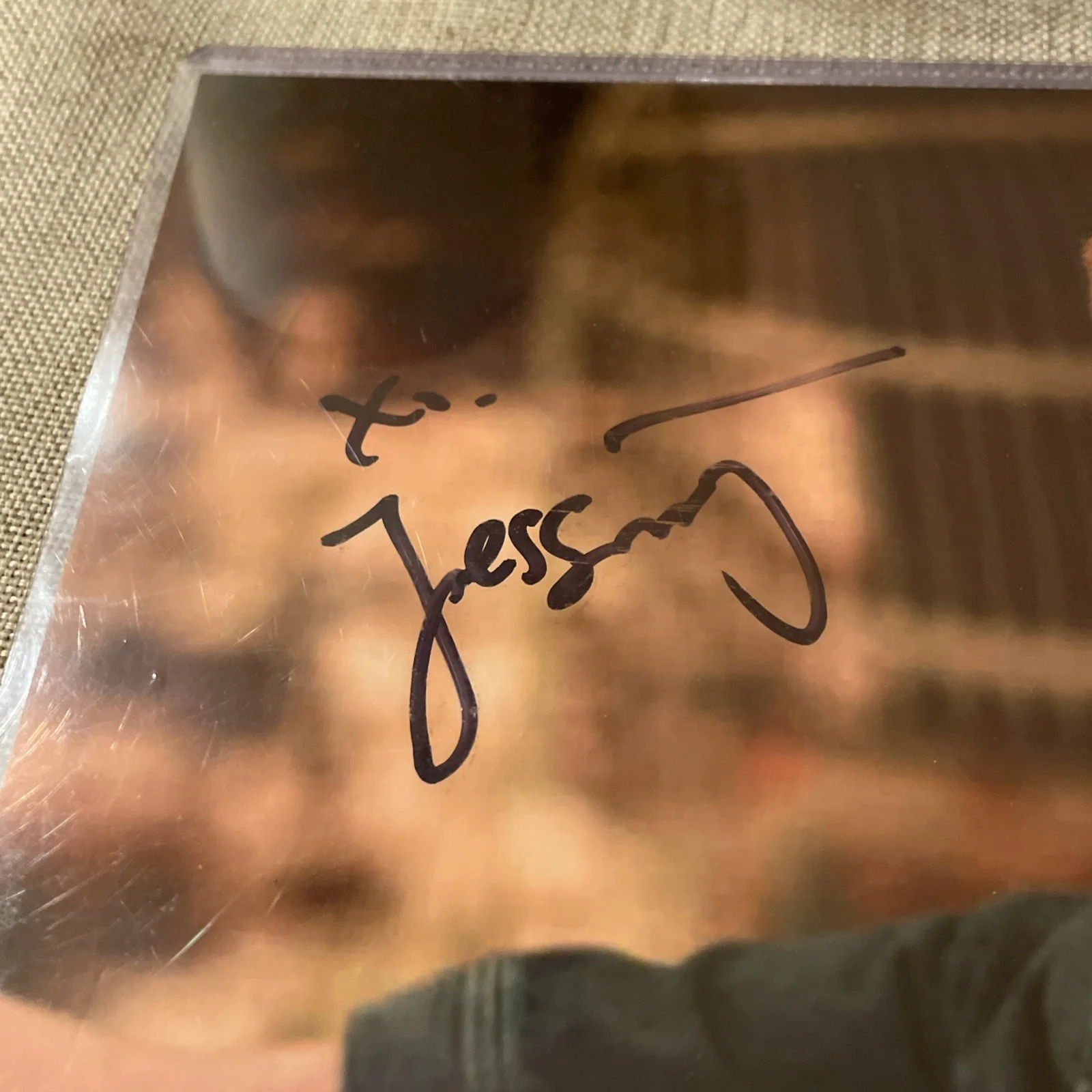 JESSE TYLER FERGUSON SIGNED 8x10 PHOTO ACTOR AUTOGRAPHED MODERN FAMILY, изображение 2