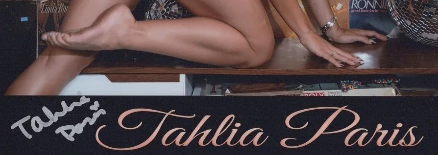 Tahlia Paris — 🔥'Smoking Hot'🔥 - Playboy's 'TAHLIA PARIS' - Signed 8x10 Photo W/COA, изображение 2