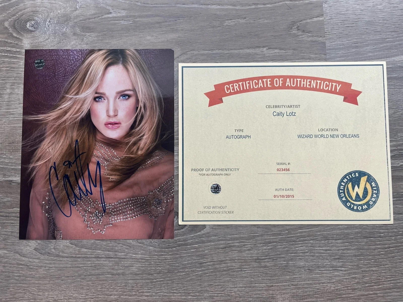 Caity Lotz — Caity Lotz Signed 8x10 Photo Wizard World COA White Canary Arrrow