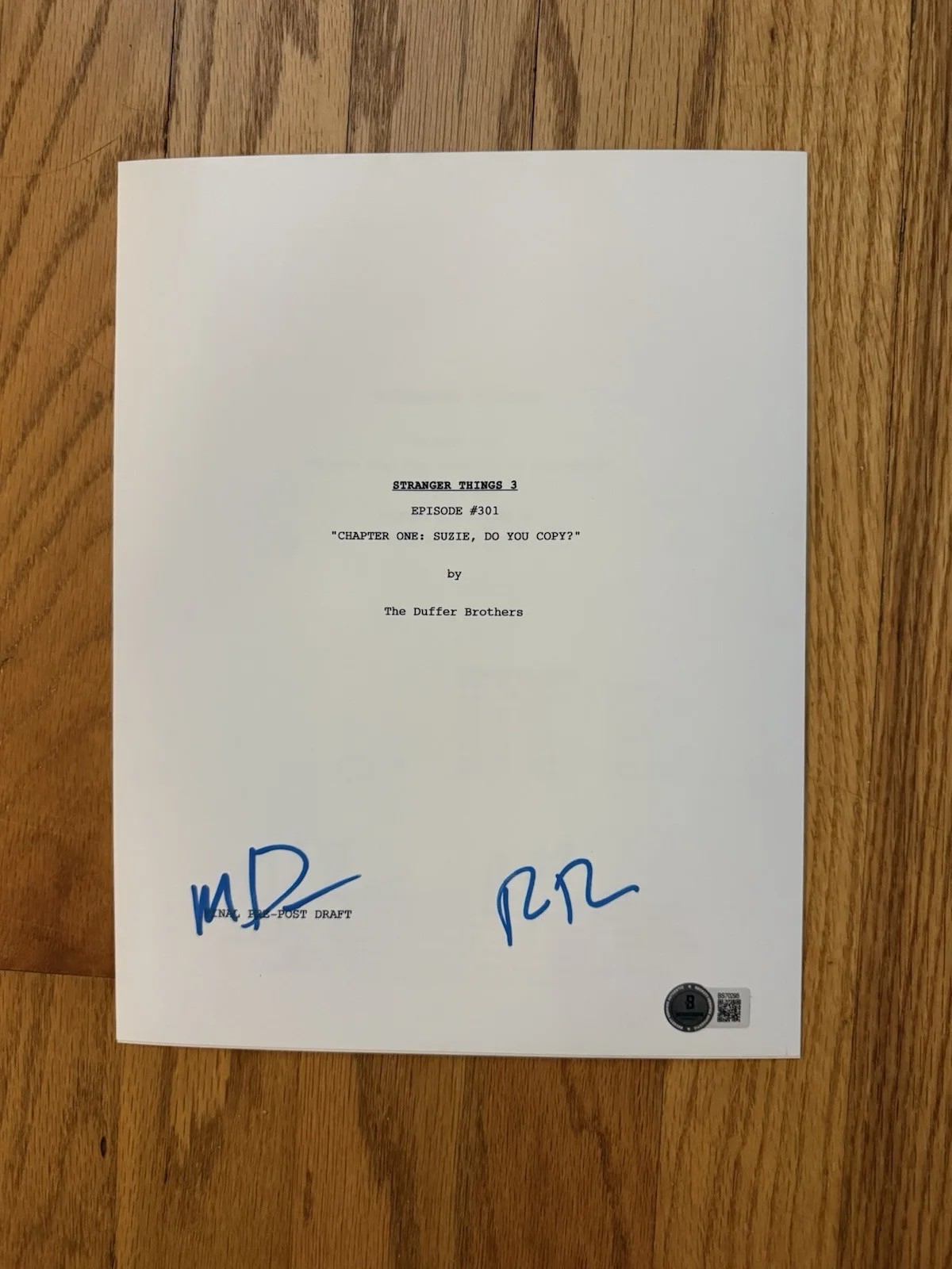 MATT AND ROSS DUFFER — MATT DUFFER ROSS DUFFER Signed Autograph Stranger Things #301 FULL SCRIPT BAS