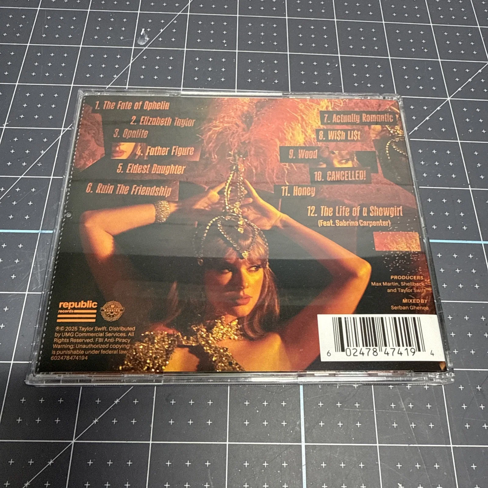 Signed Taylor Swift The Life of a Showgirl TLOAS CD - Photo 4 - Autograph, изображение 4
