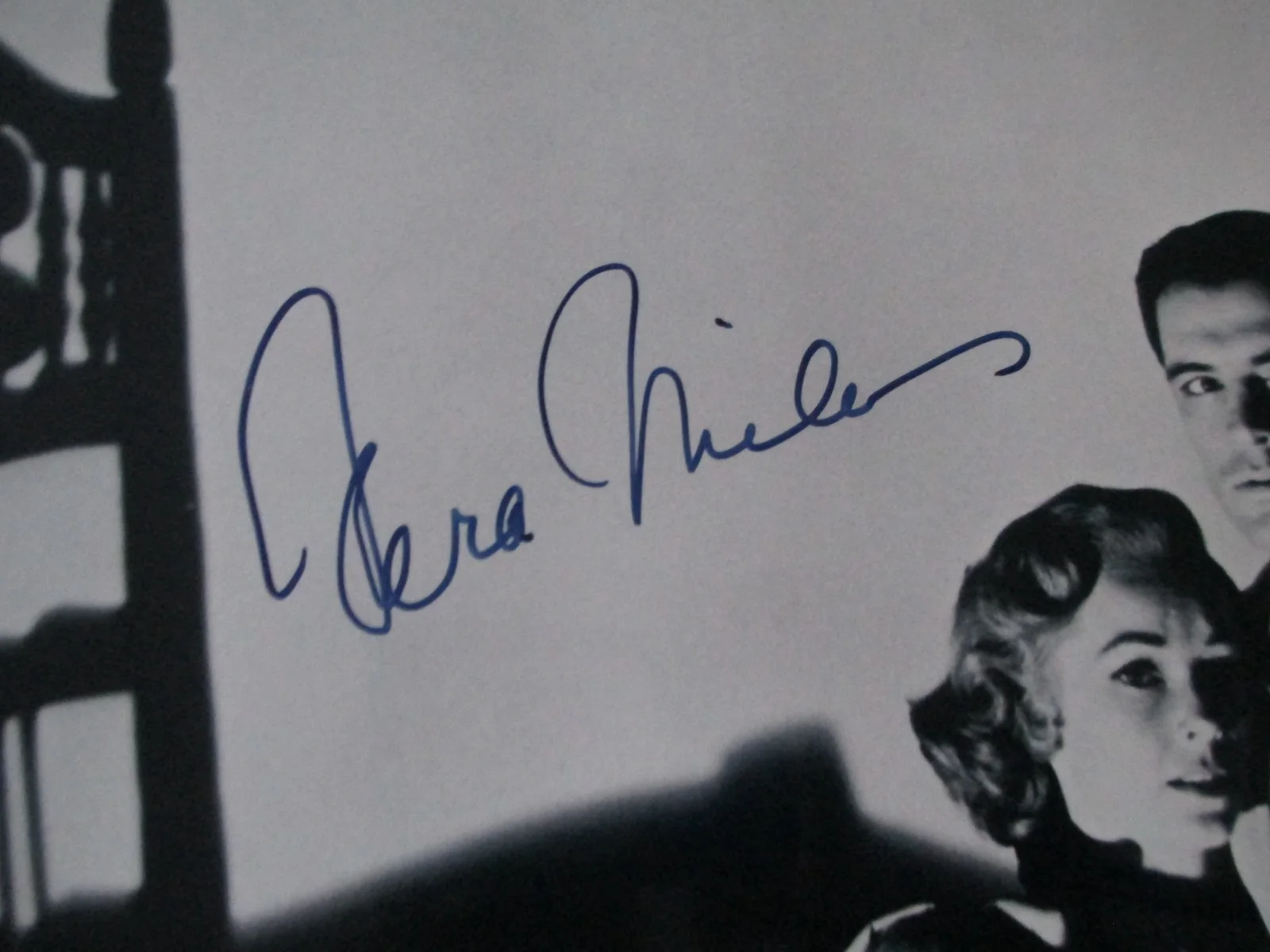 Vera Miles "Psycho" Actress Signed 8x10 Photo PSA/DNA, image 2