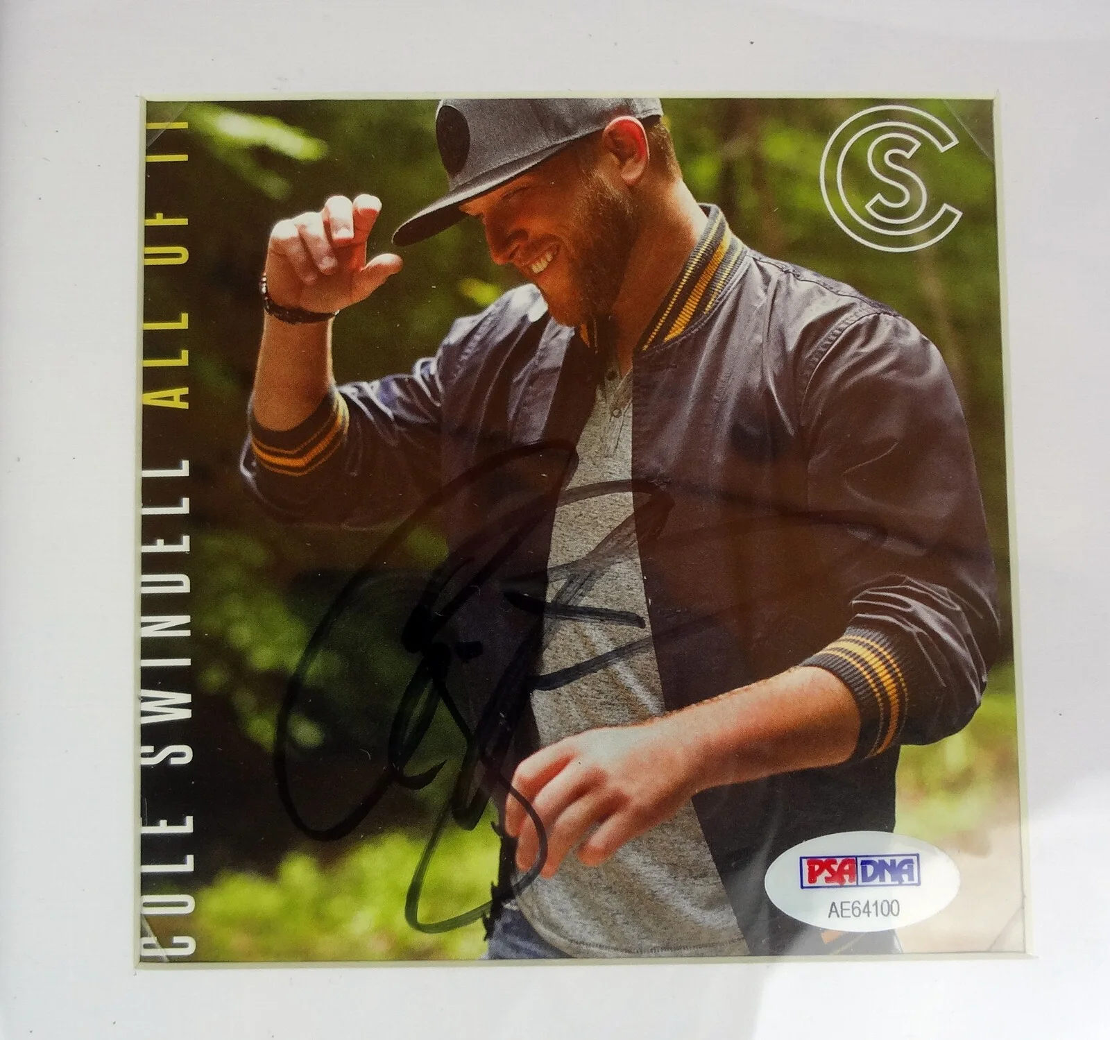 Cole Swindell — Cole Swindell Signed Autograph All of It CD Framed PSA/DNA COA, изображение 2