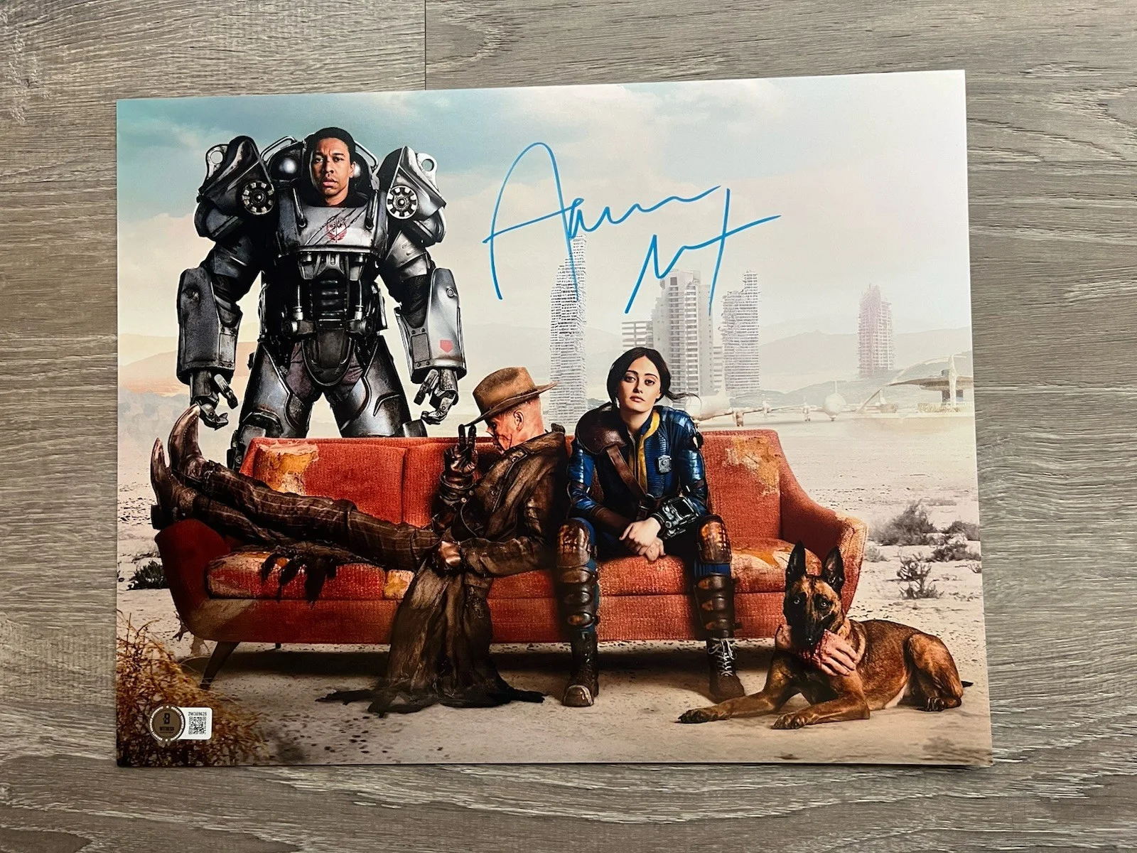 Aaron Moten — Aaron Moten Signed Fallout 11x14 Photo Beckett COA Maximus, image 2