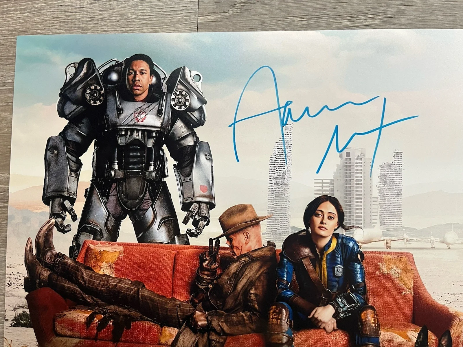 Aaron Moten — Aaron Moten Signed Fallout 11x14 Photo Beckett COA Maximus, image 3