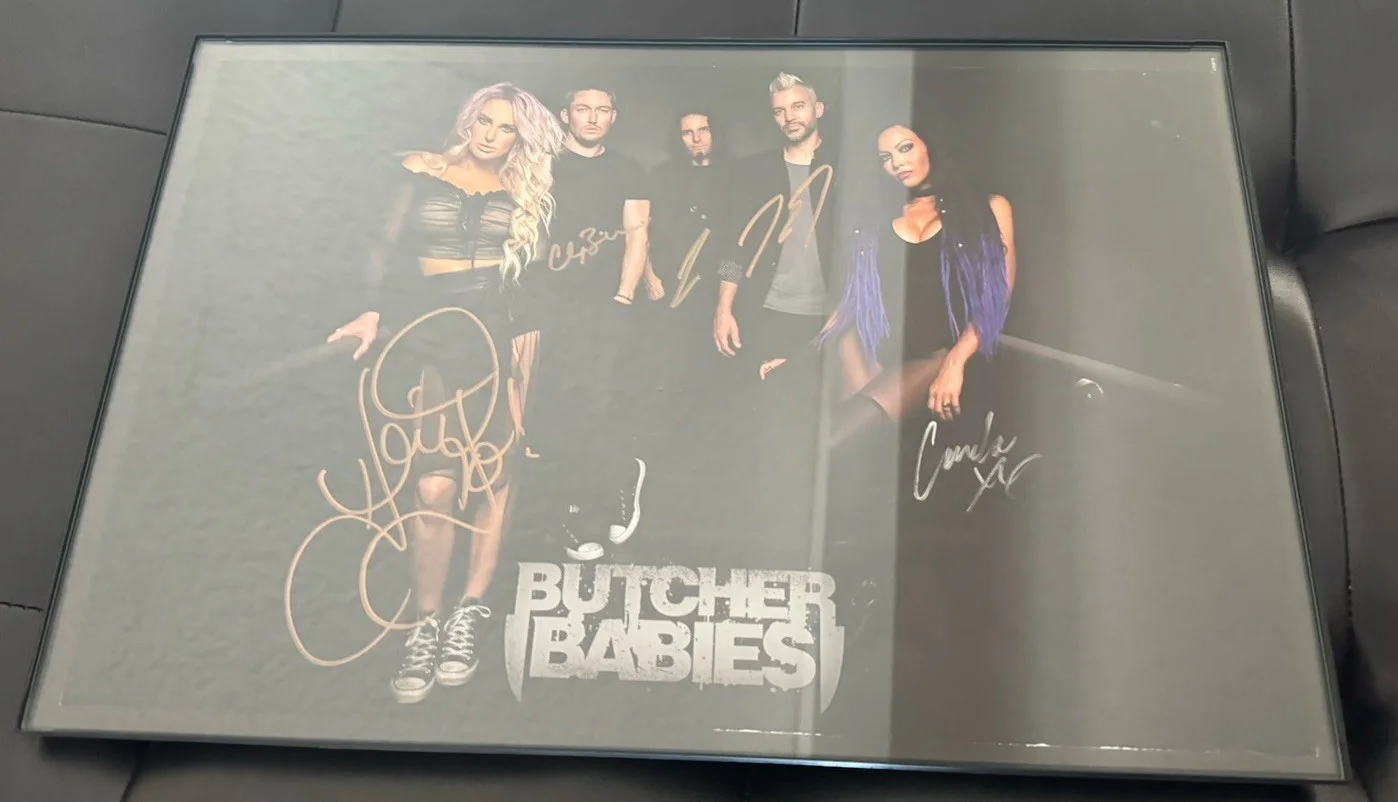 Butcher Babies Signed Photo - Carla And Heidi 11x17, изображение 2
