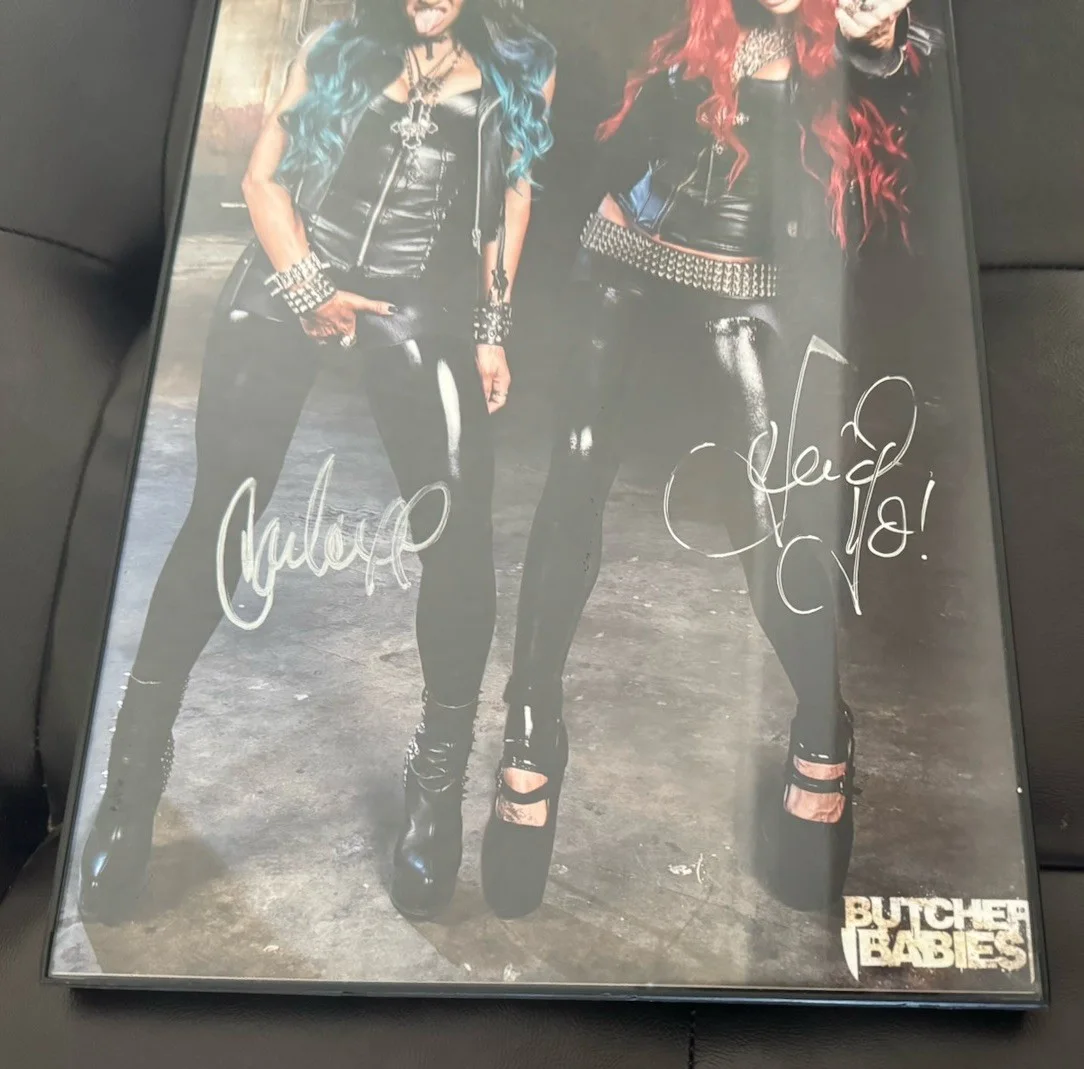 Butcher Babies Signed Photo - Carla And Heidi 11x17, изображение 2