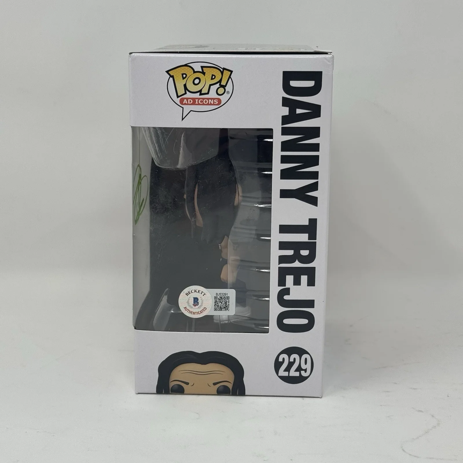 Danny Trejo — Danny Trejo Signed Autograph Funko Pop Ad Icons 229 Figure Machete Beckett COA, изображение 4
