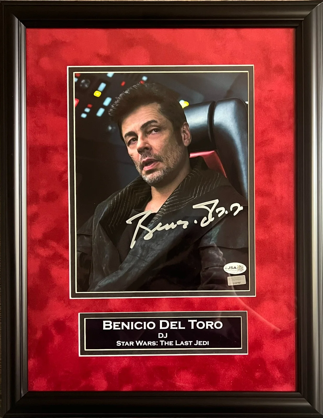 Benicio Del Toro — Benico Del Toro autographed signed suede framed 8x10 photo Star Wars JSA COA